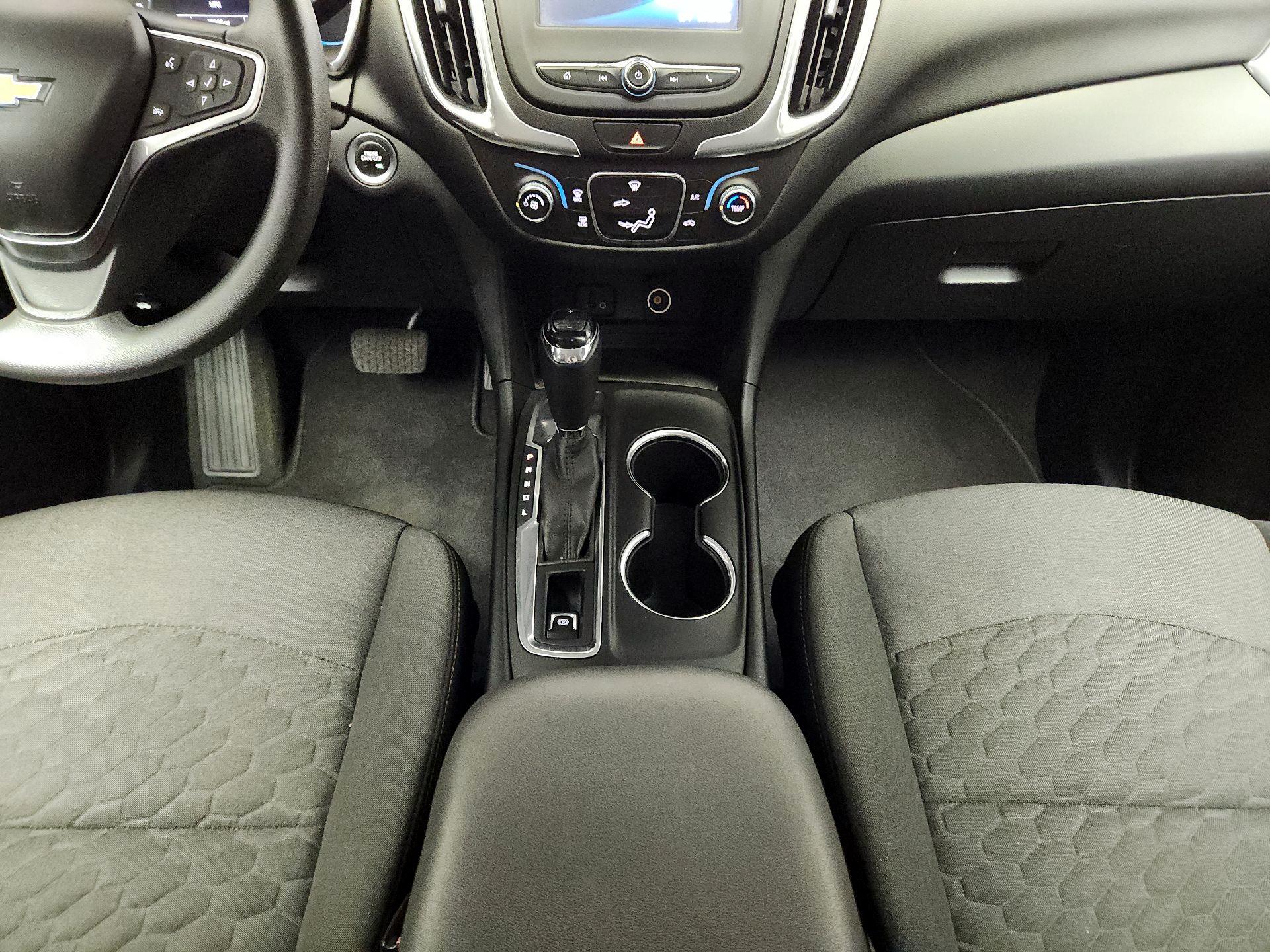 Thumbnail: 2018 Chevrolet Equinox - 17