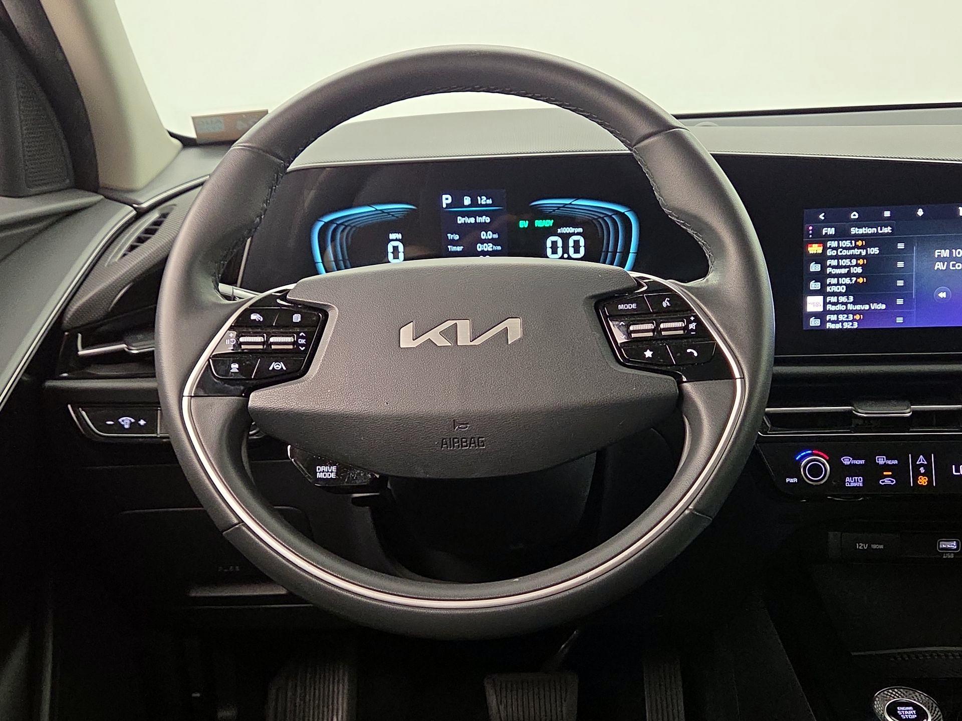 Thumbnail: 2023 Kia Niro - 10