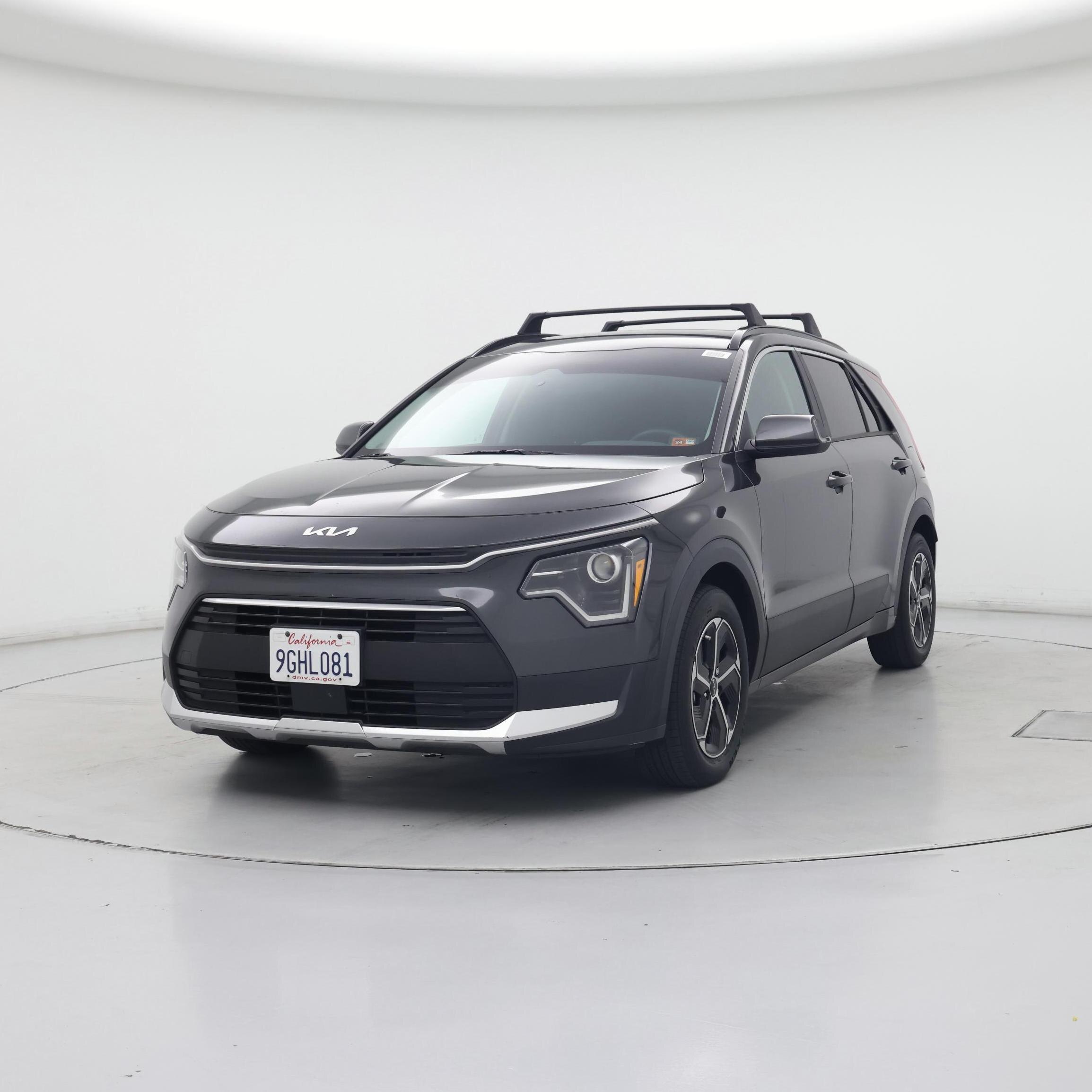 Thumbnail: 2023 Kia Niro - 4