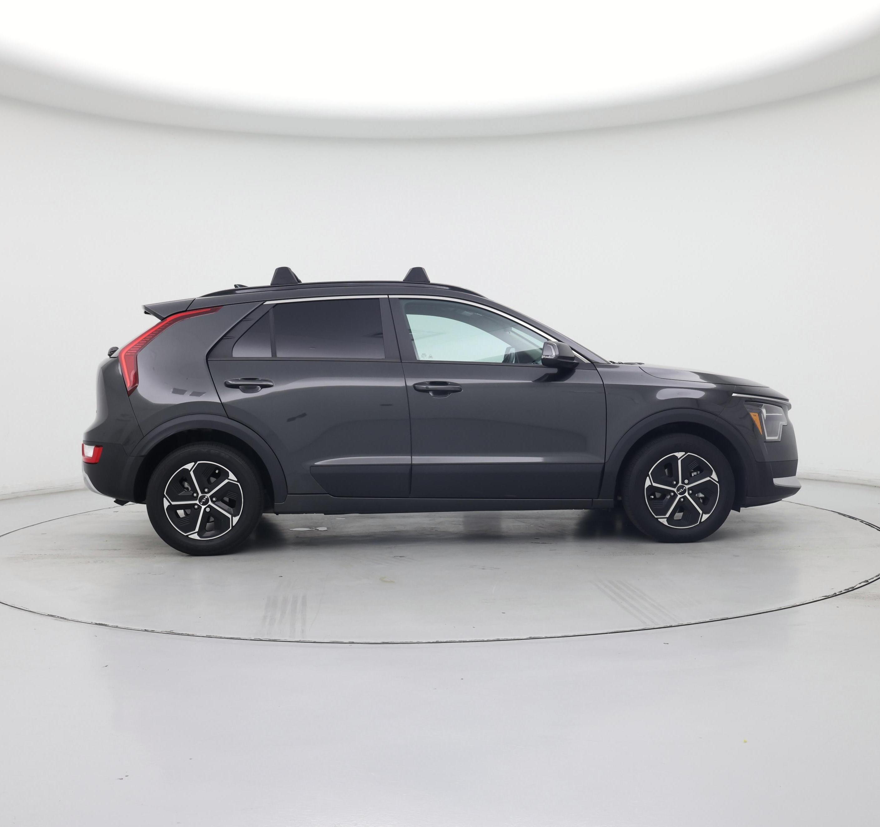 Thumbnail: 2023 Kia Niro - 7