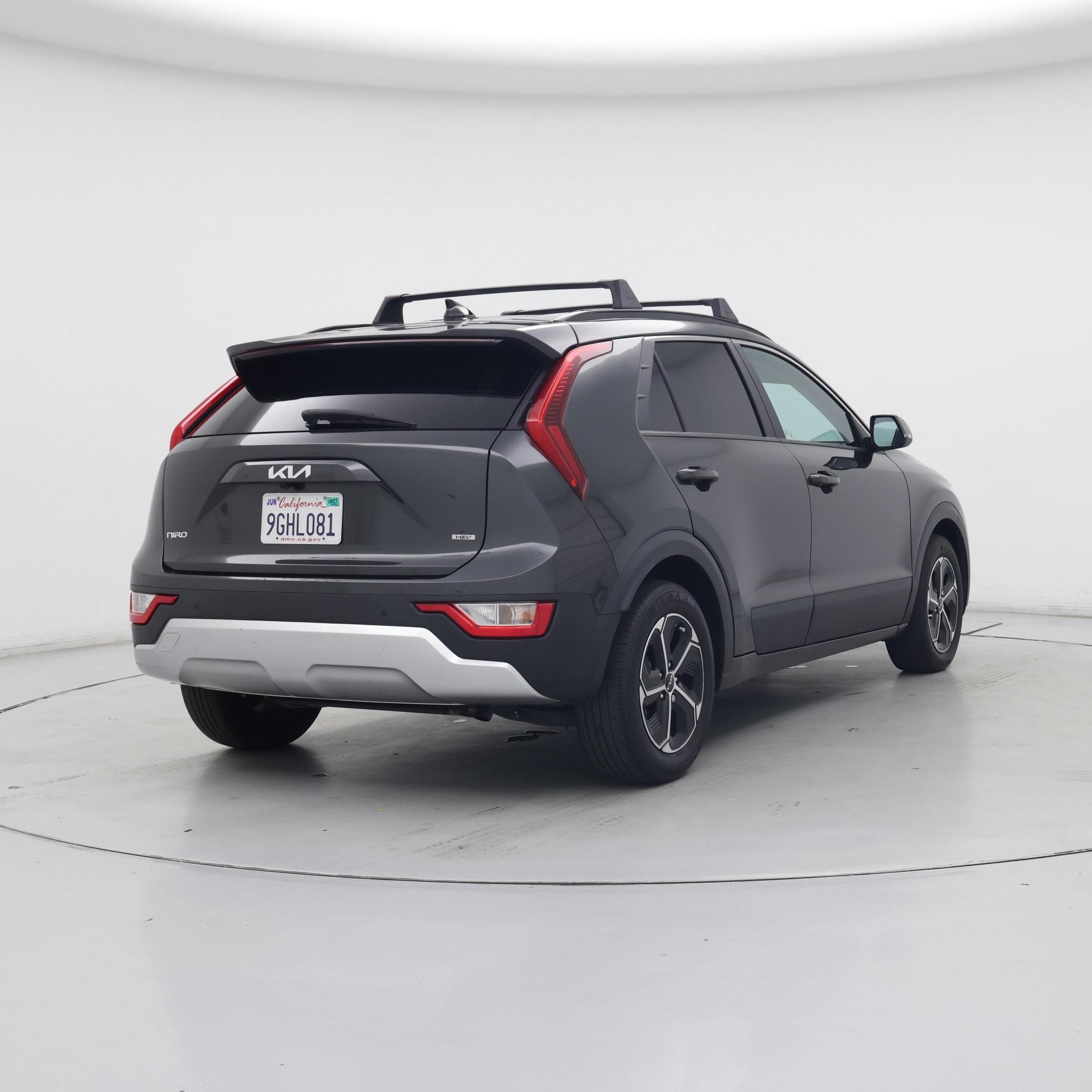 Thumbnail: 2023 Kia Niro - 8