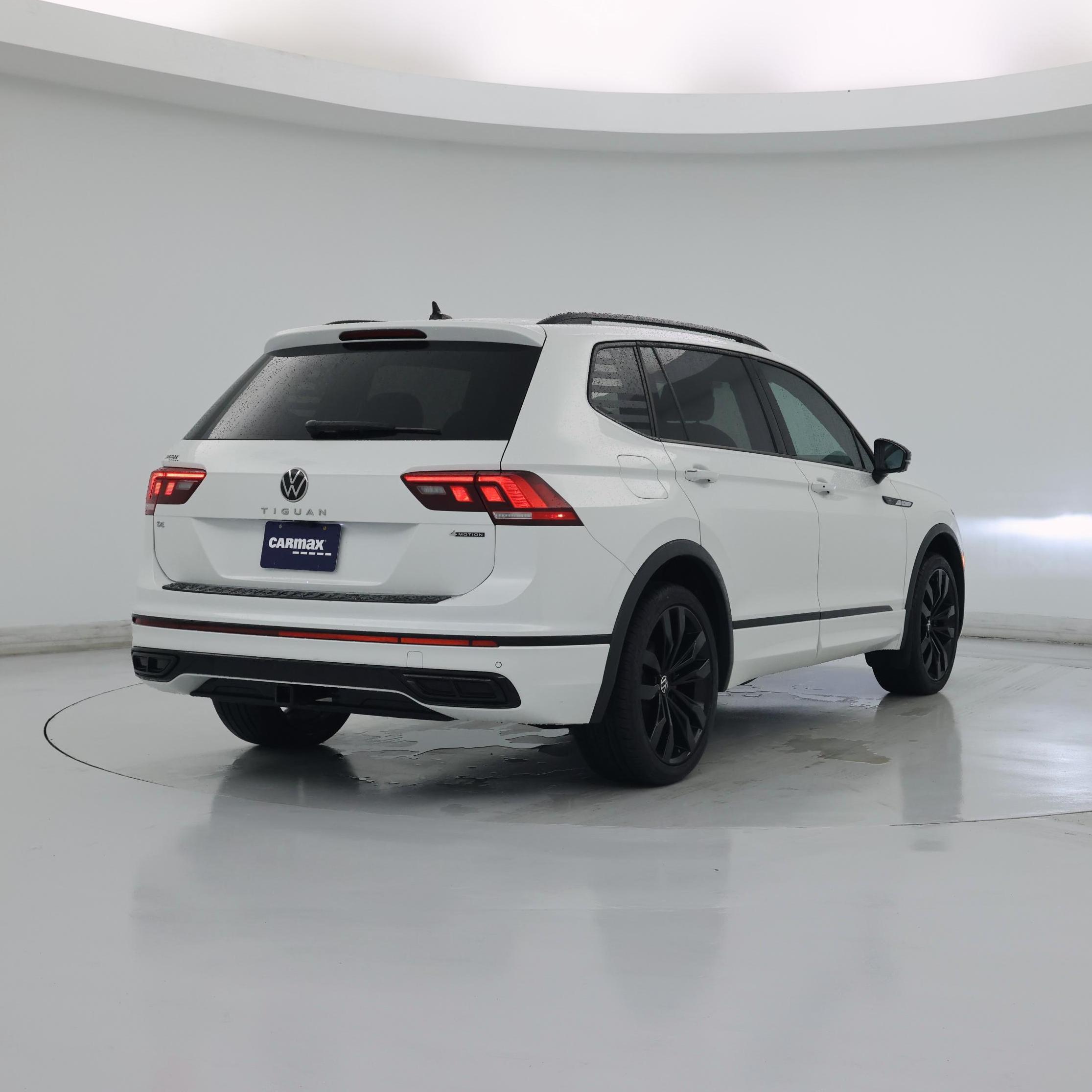 Thumbnail: 2024 Volkswagen Tiguan - 8