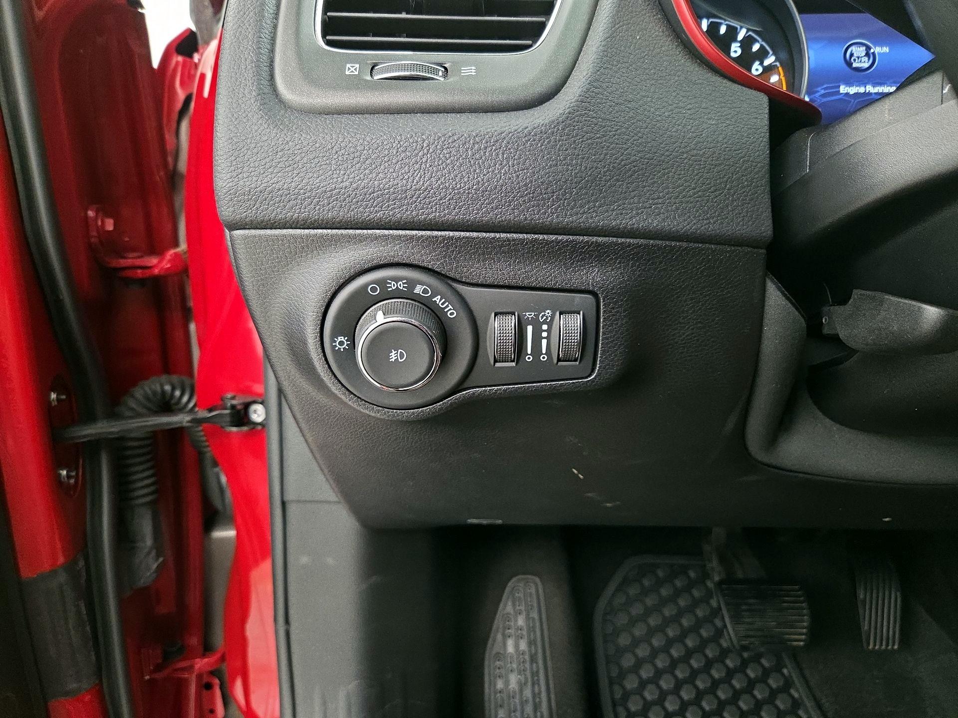 Thumbnail: 2021 Jeep Compass - 13