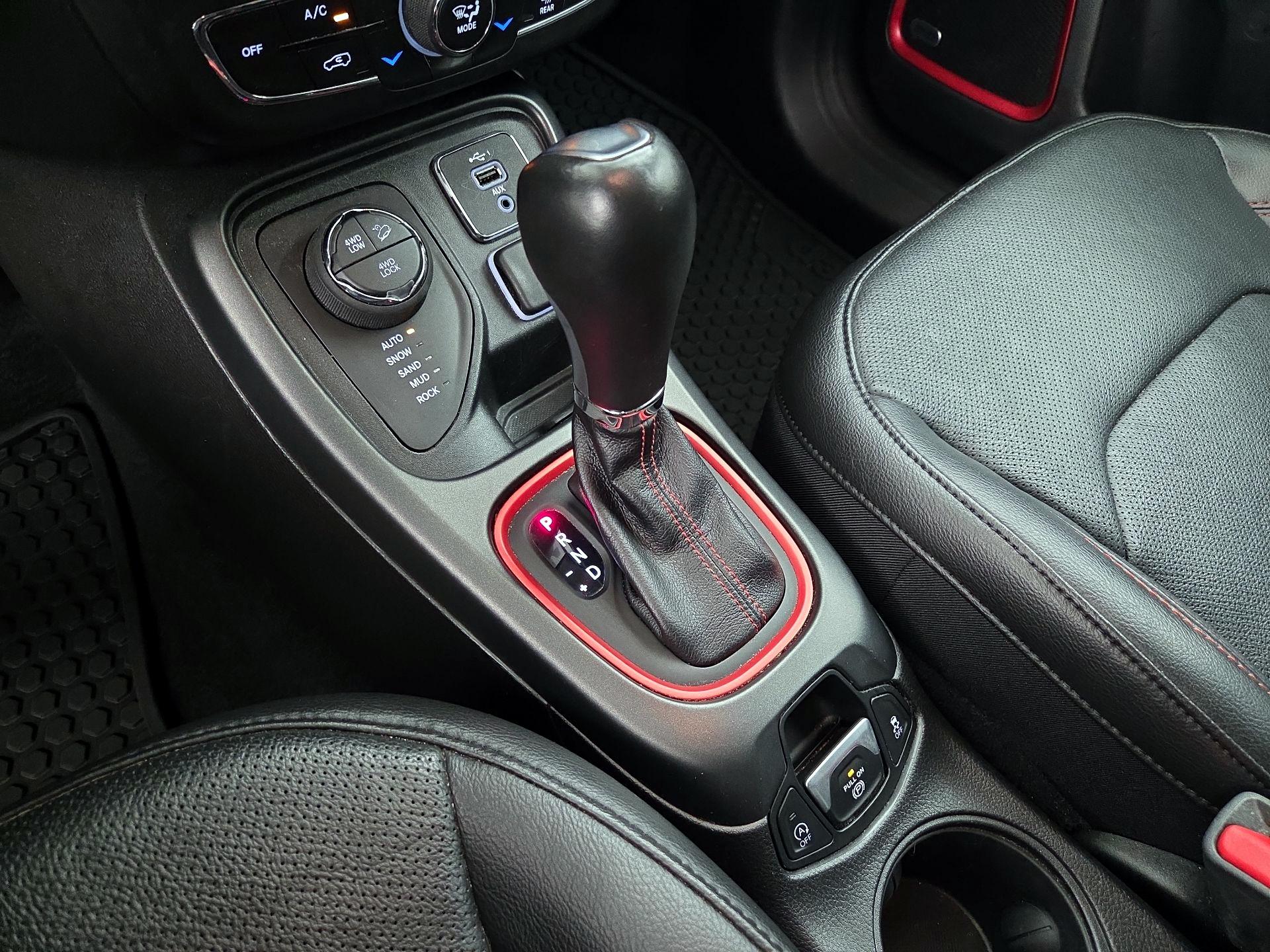 Thumbnail: 2021 Jeep Compass - 18