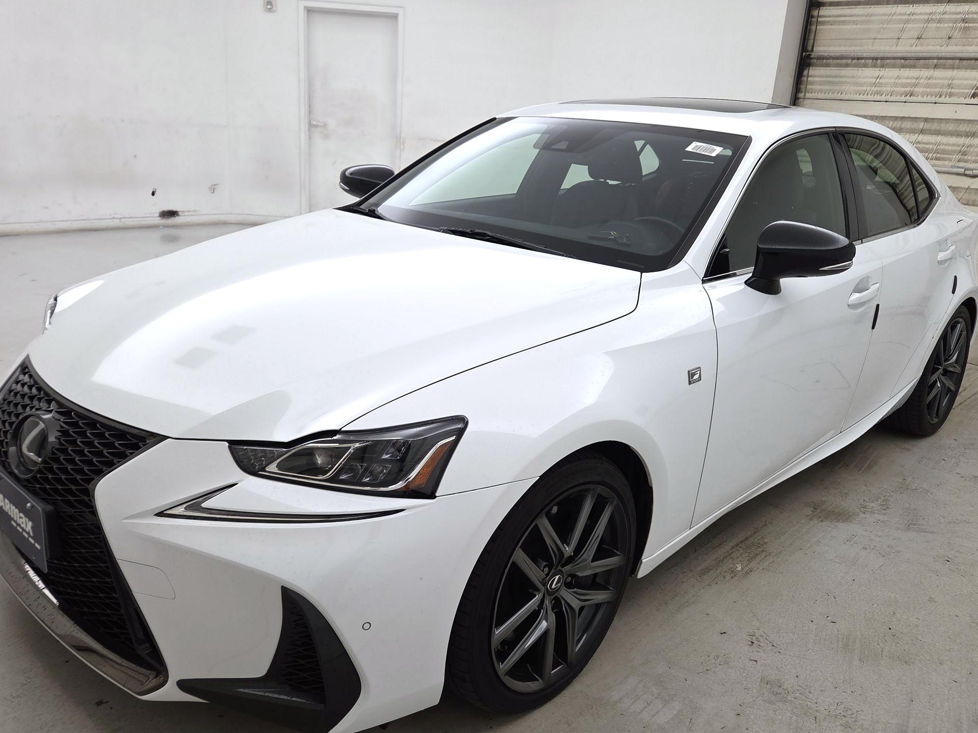 Thumbnail: 2019 Lexus IS - 3