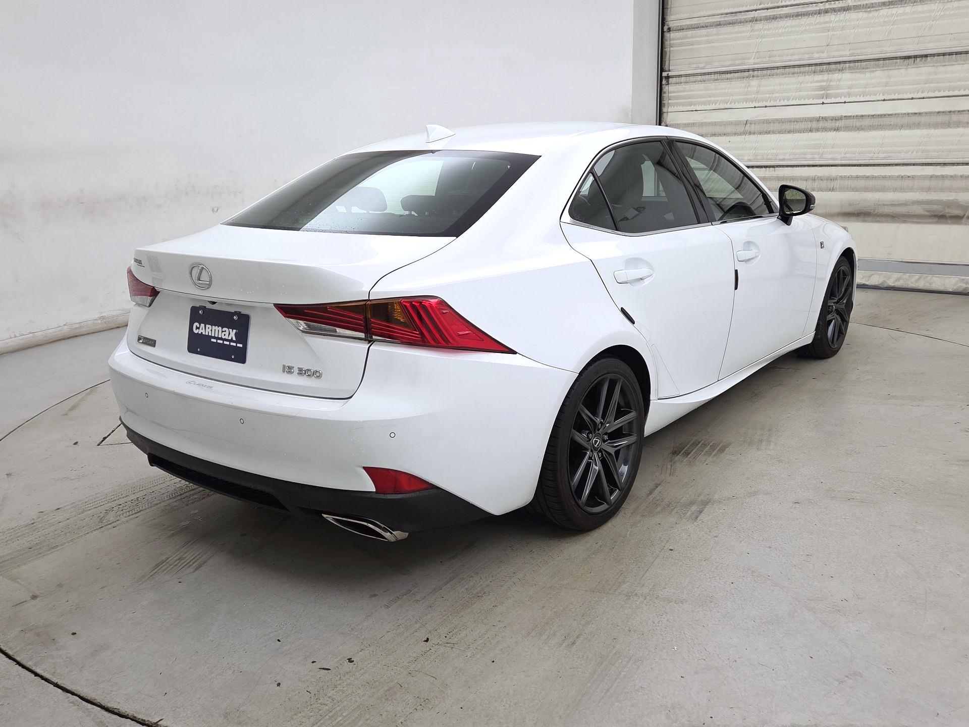 Thumbnail: 2019 Lexus IS - 5