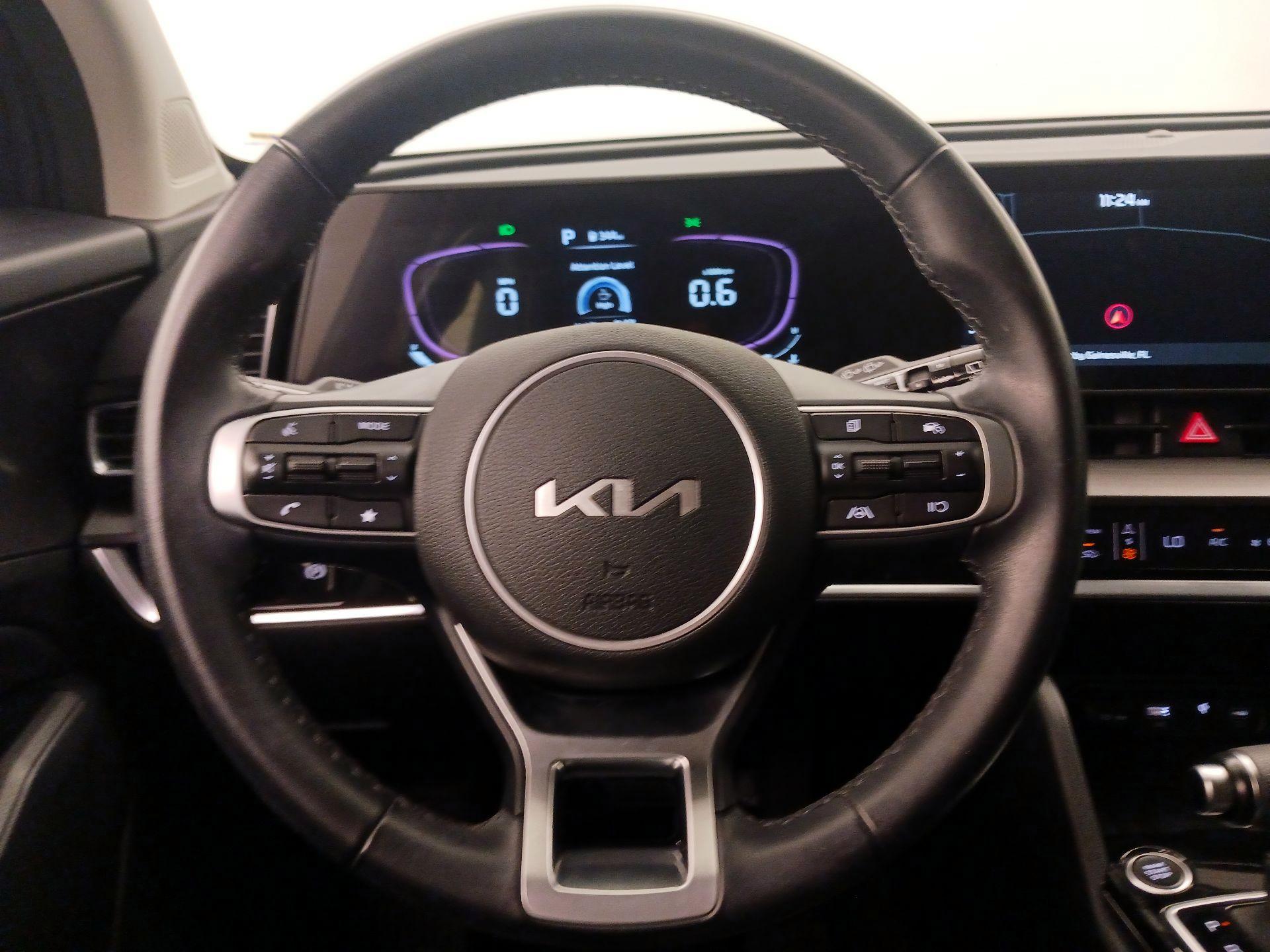 Thumbnail: 2023 Kia Sportage - 10