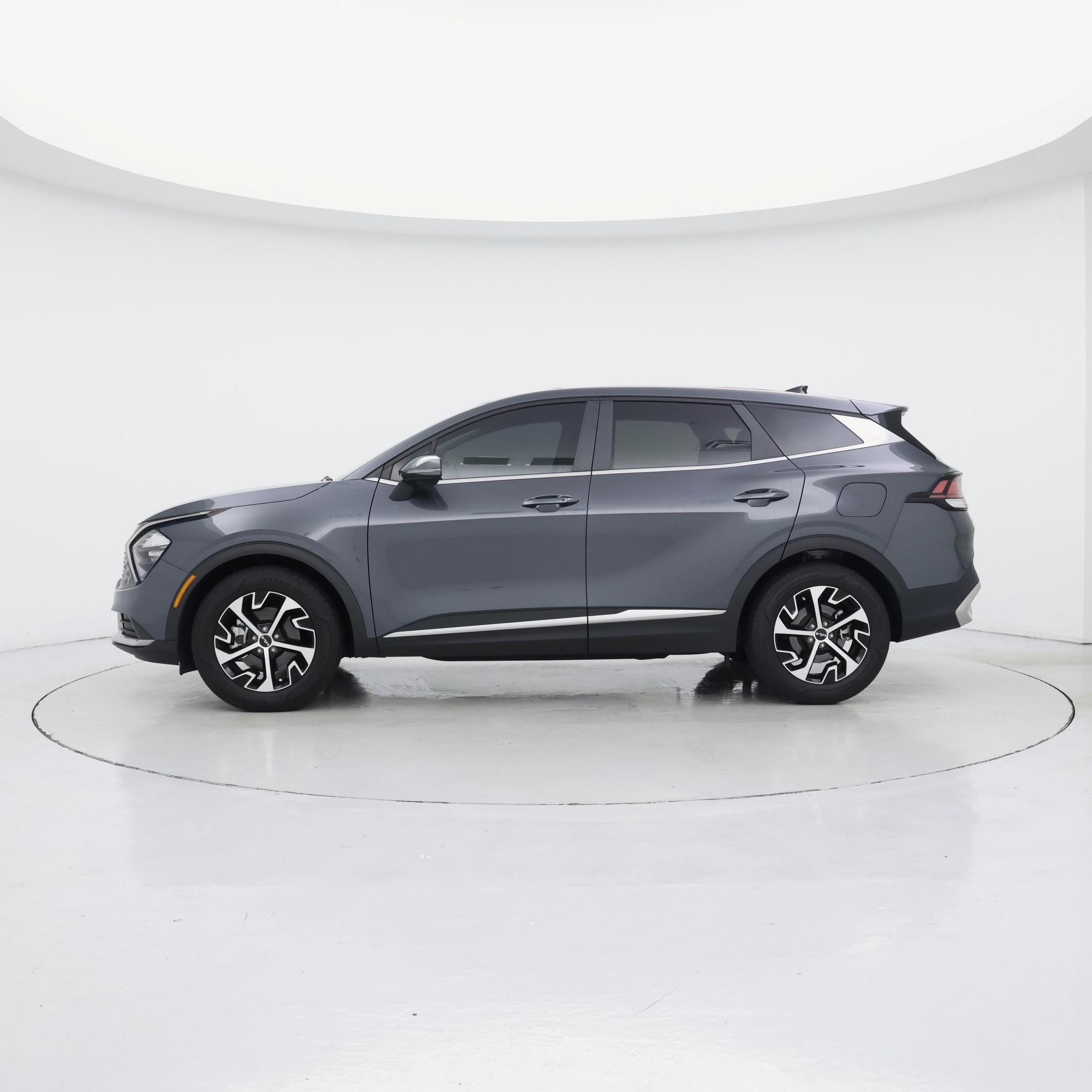 Thumbnail: 2023 Kia Sportage - 3