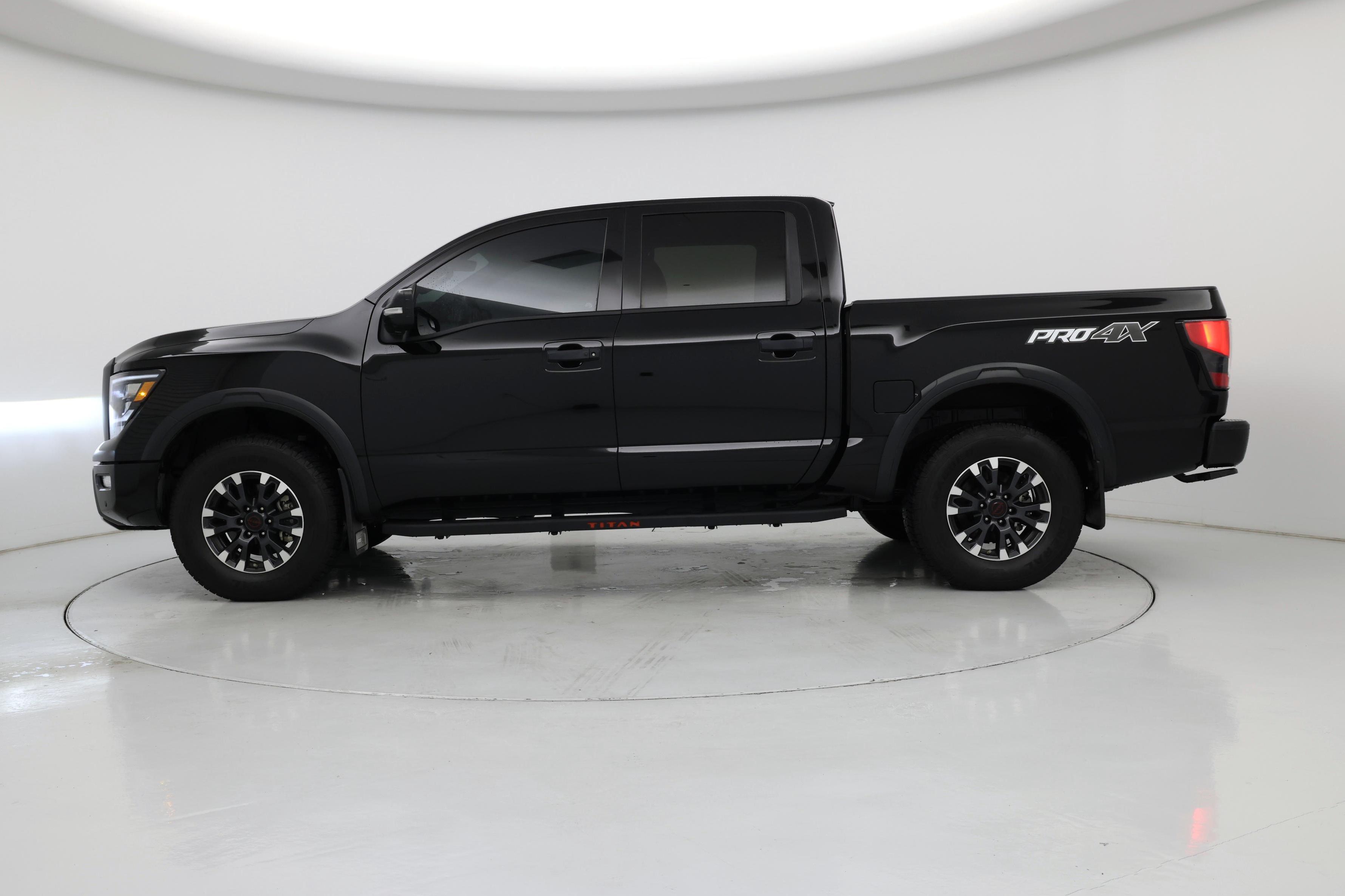 Thumbnail: 2023 Nissan Titan - 3