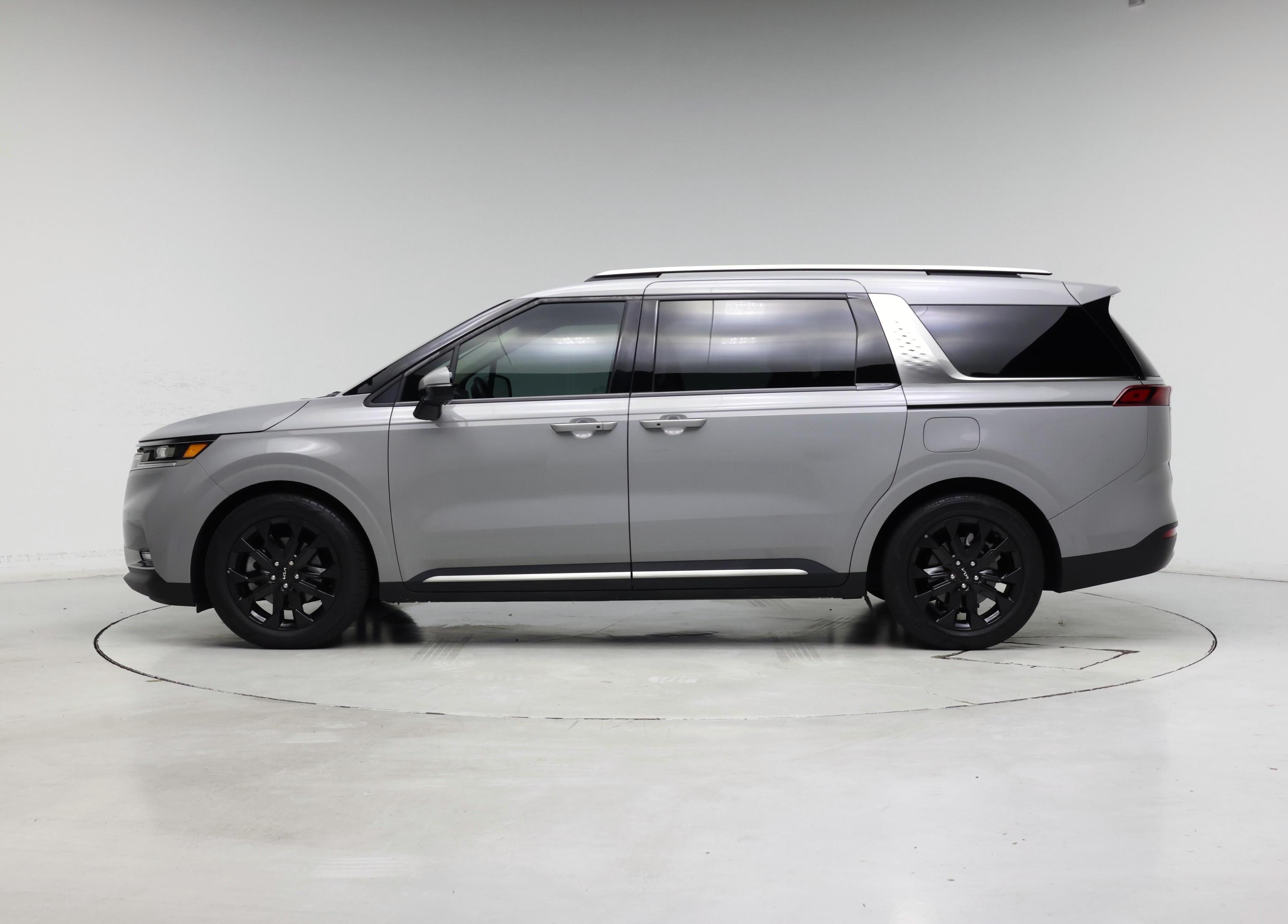 Thumbnail: 2024 Kia Carnival - 3