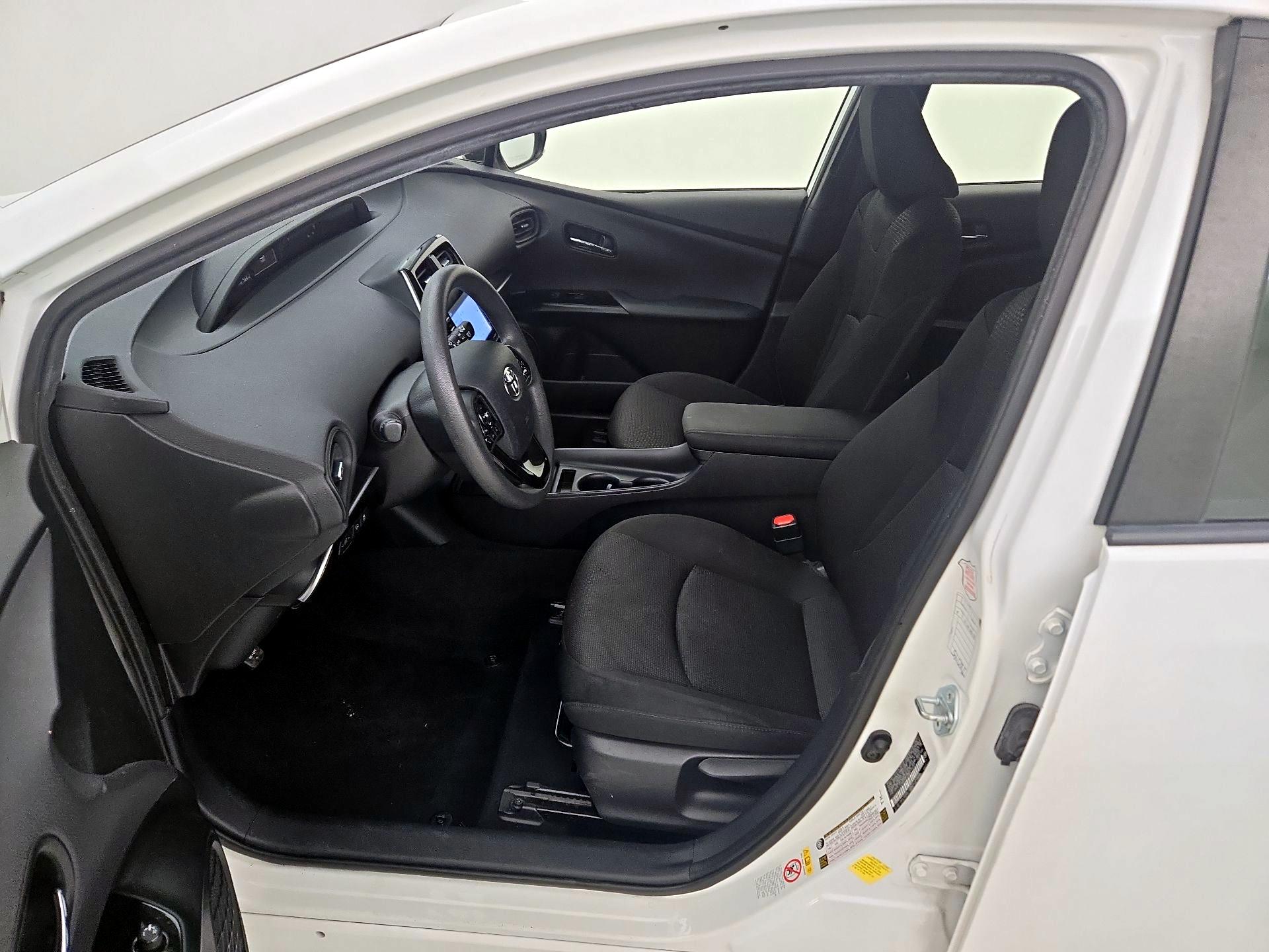 Thumbnail: 2021 Toyota Prius - 11