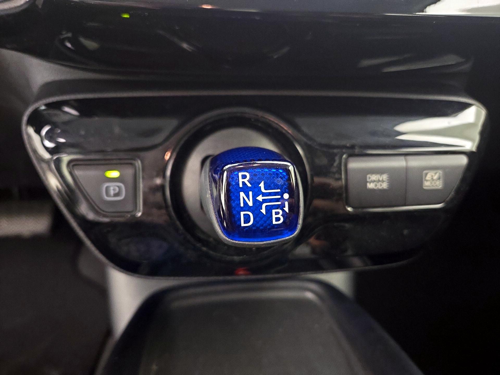 Thumbnail: 2021 Toyota Prius - 18