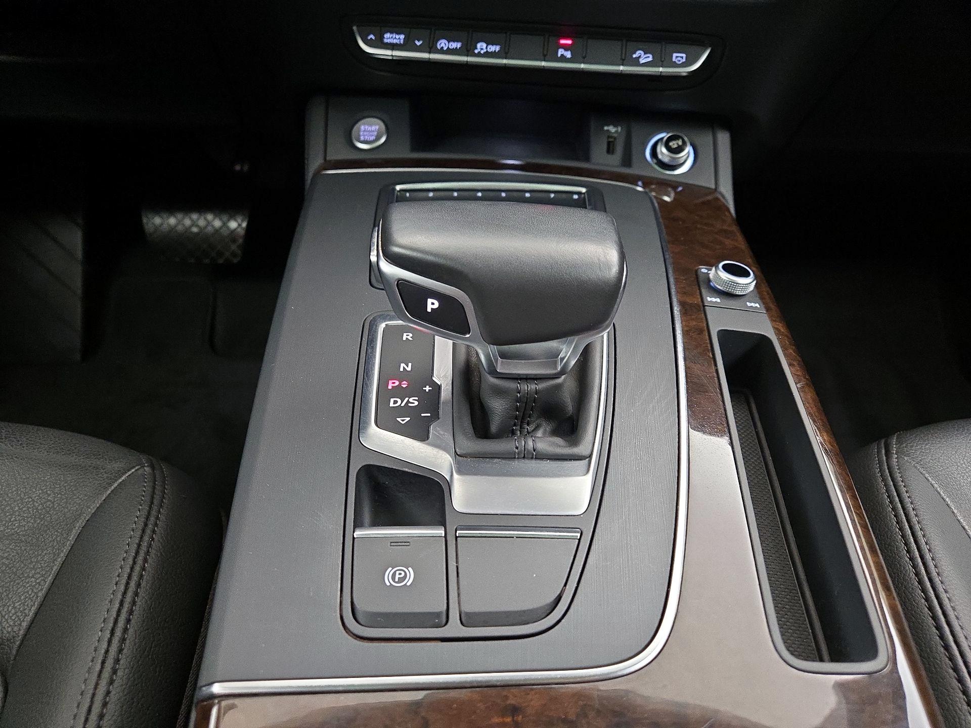 Thumbnail: 2019 Audi Q5 - 18