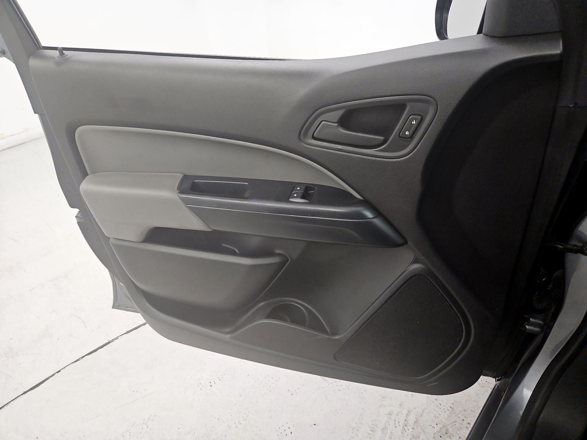 Thumbnail: 2018 GMC Canyon - 12
