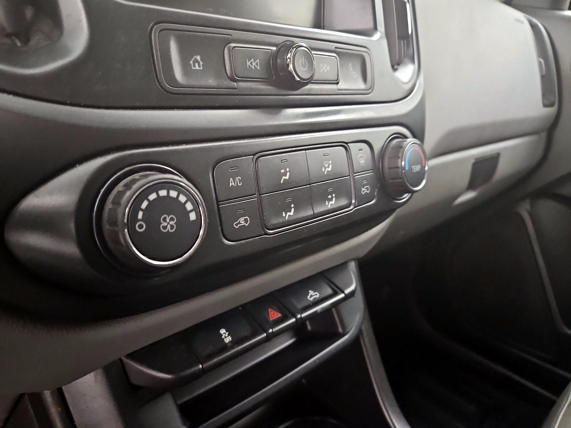 Thumbnail: 2018 GMC Canyon - 16