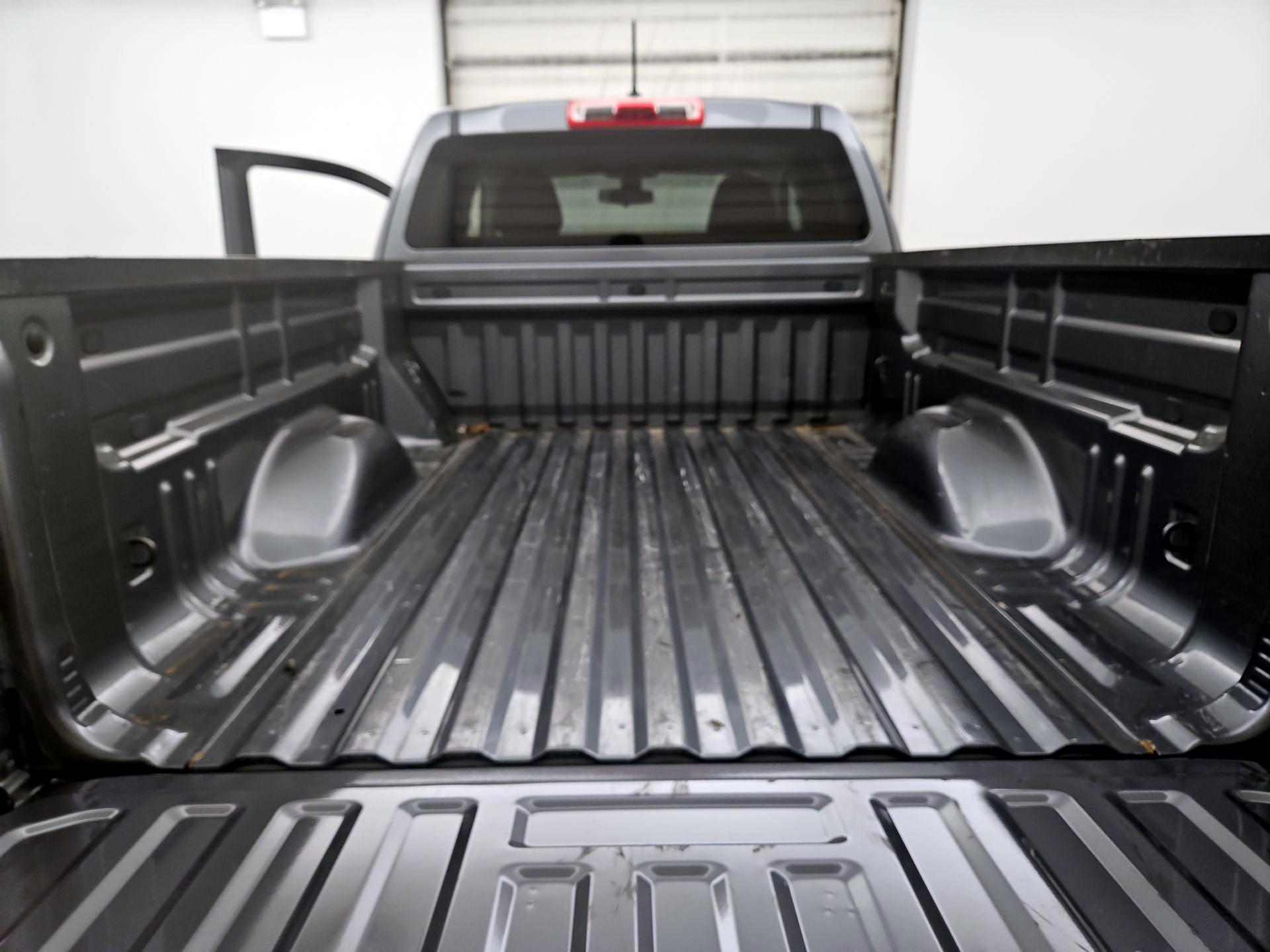 Thumbnail: 2018 GMC Canyon - 19