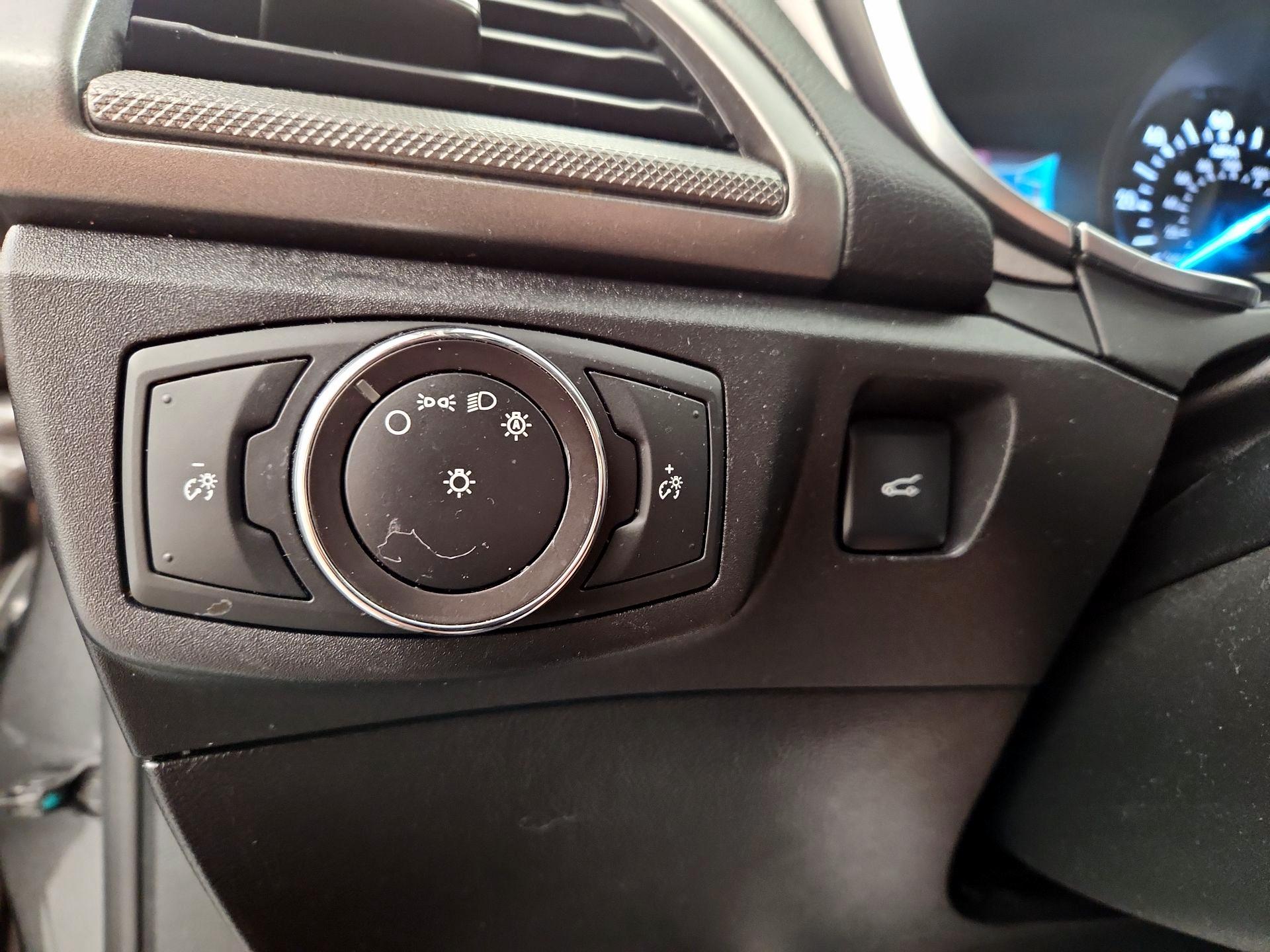 Thumbnail: 2018 Ford Fusion - 13