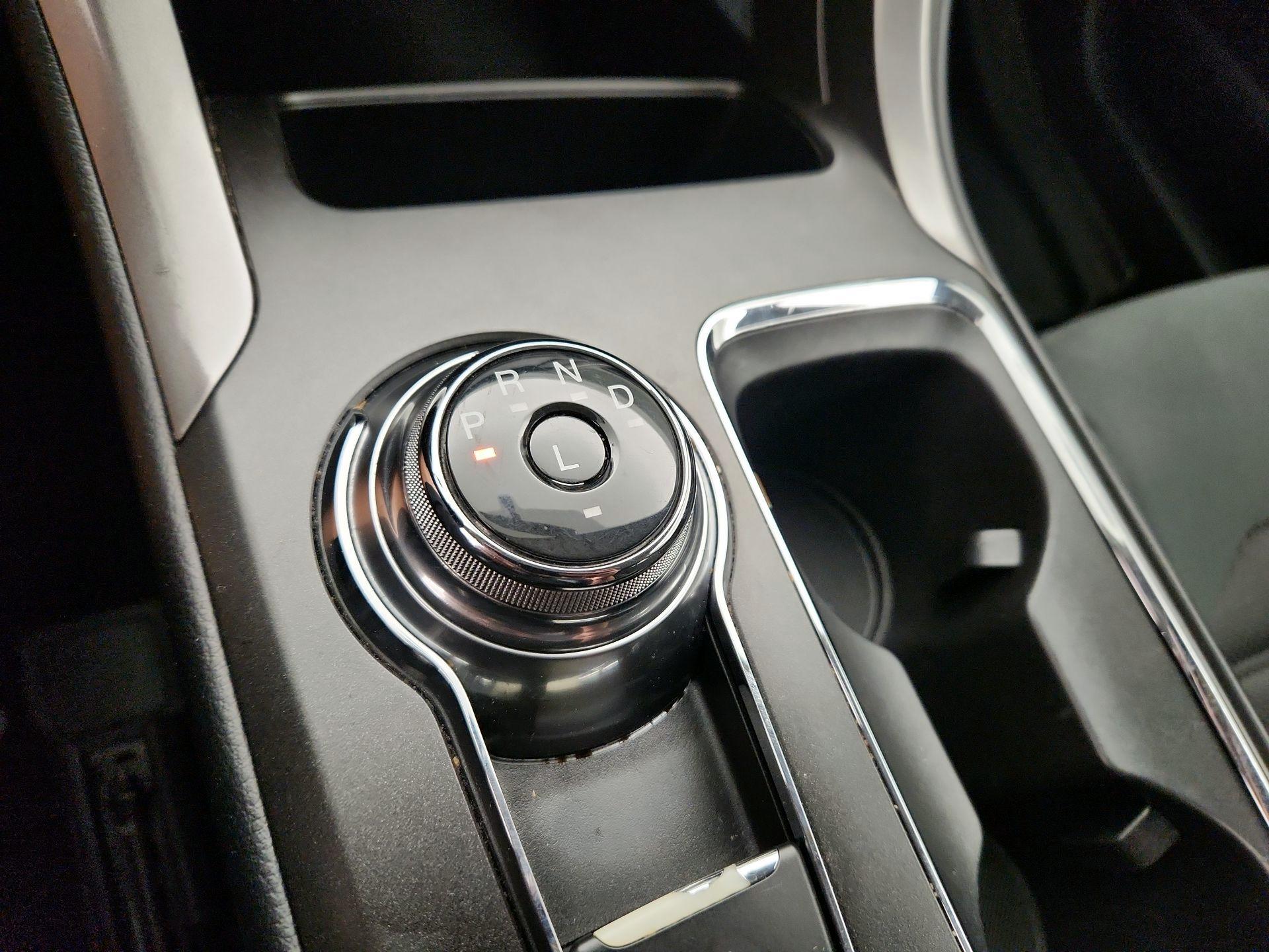 Thumbnail: 2018 Ford Fusion - 17