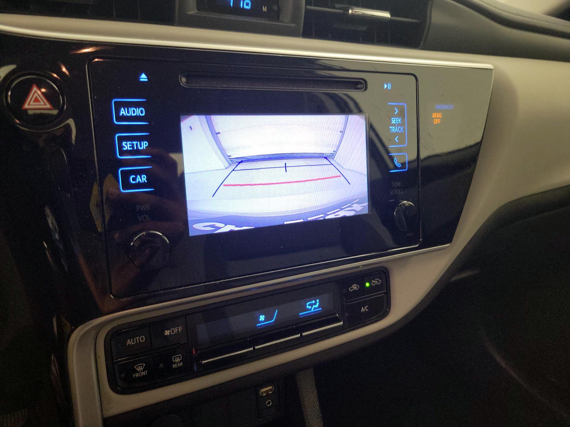 Thumbnail: 2018 Toyota Corolla - 14