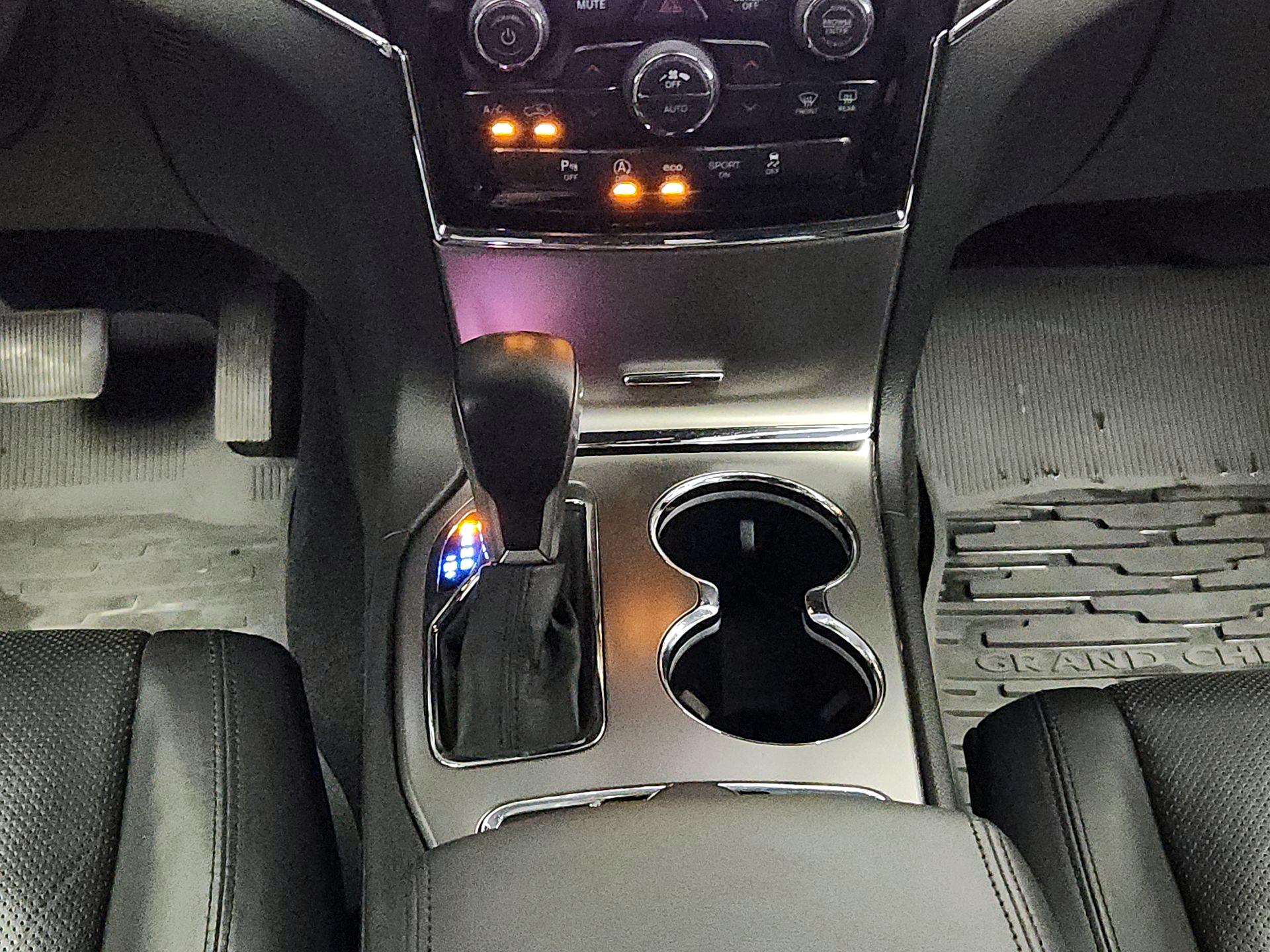 Thumbnail: 2019 Jeep Grand Cherokee - 18