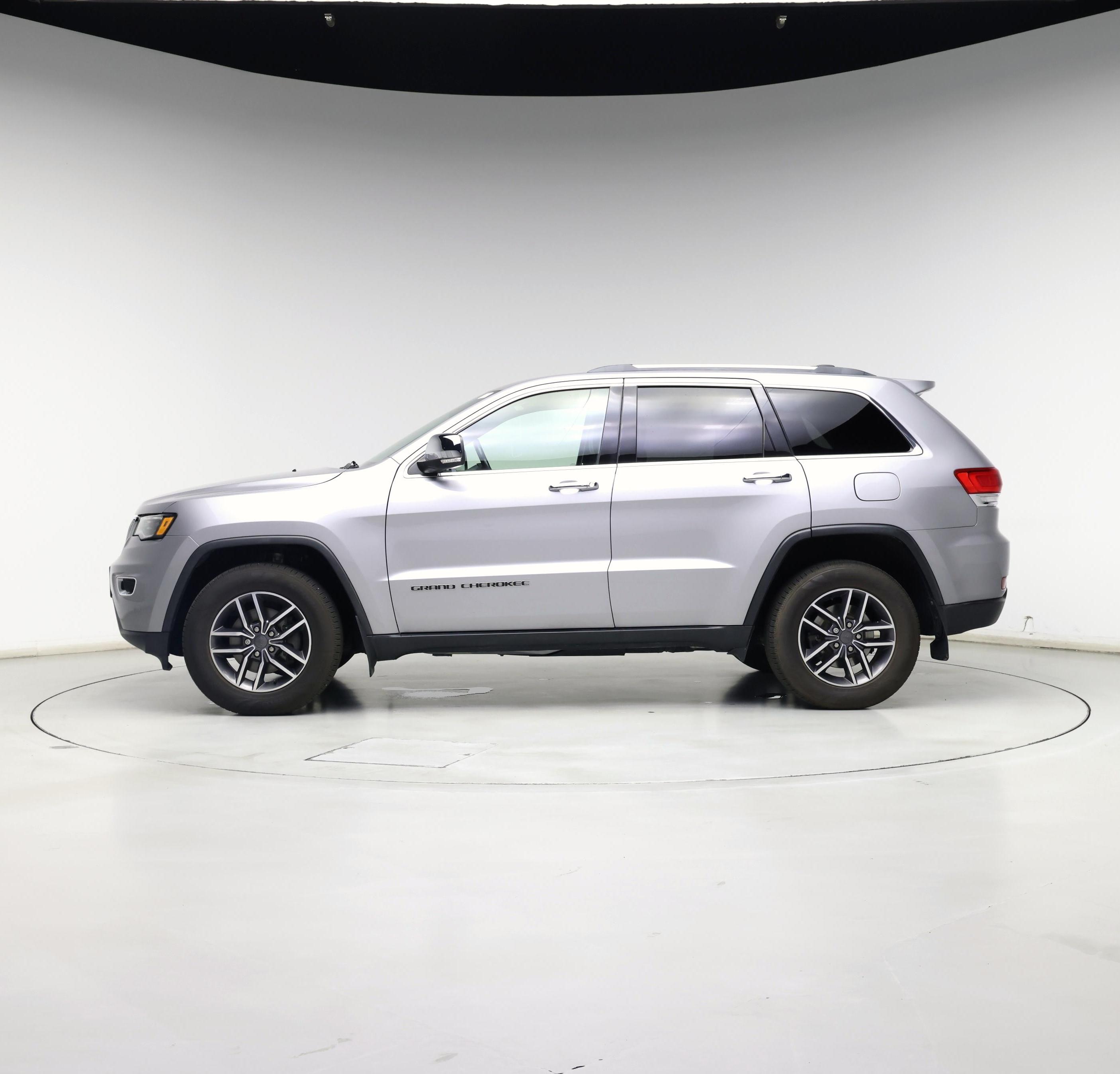 Thumbnail: 2019 Jeep Grand Cherokee - 3