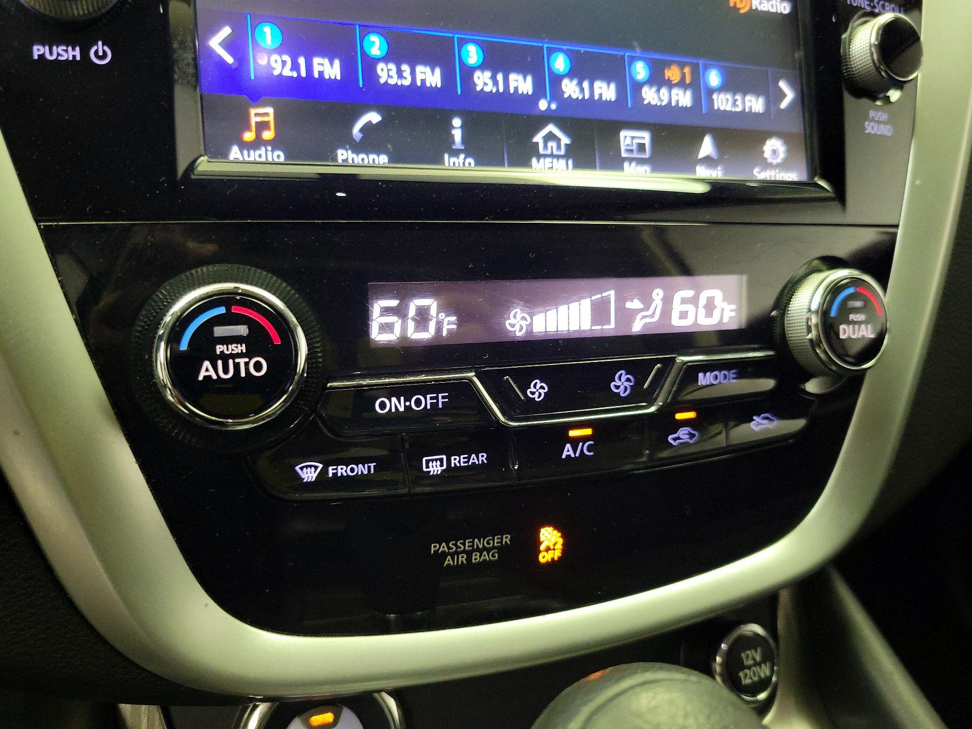 Thumbnail: 2017 Nissan Murano - 17