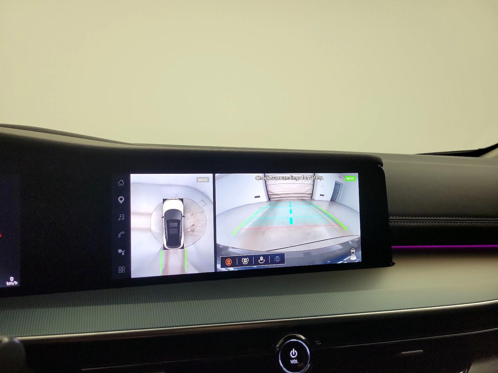 2025 Nissan Murano SL - Photo 16