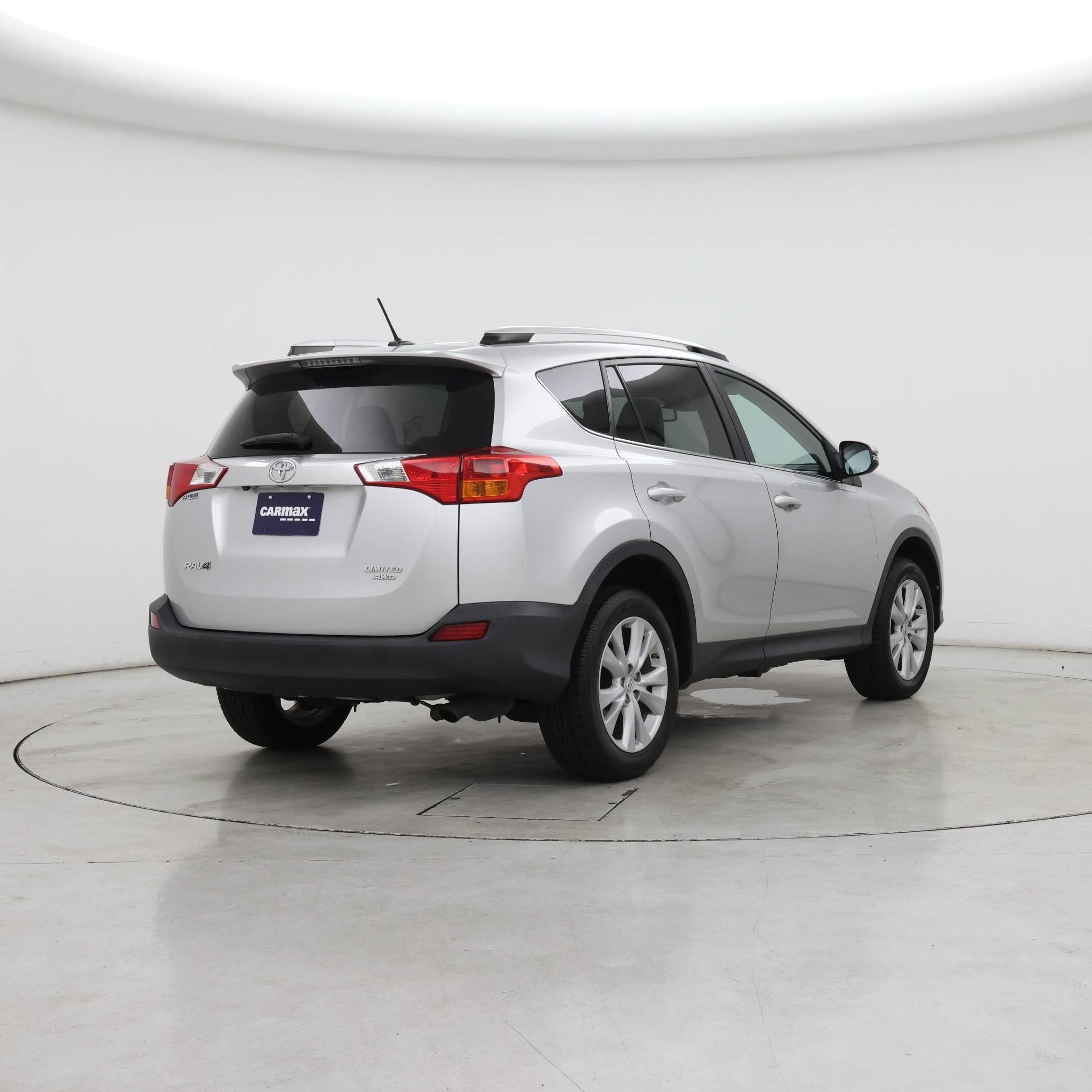 Thumbnail: 2015 Toyota RAV4 - 8