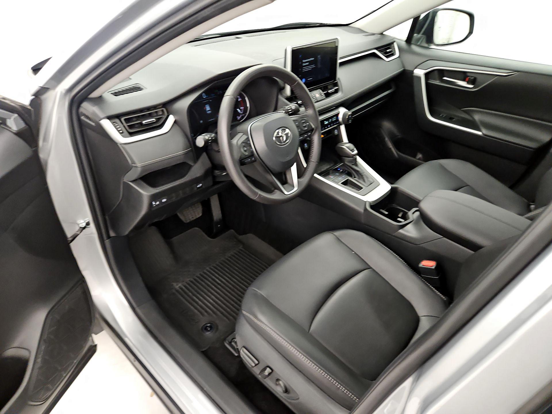 Thumbnail: 2024 Toyota RAV4 - 11