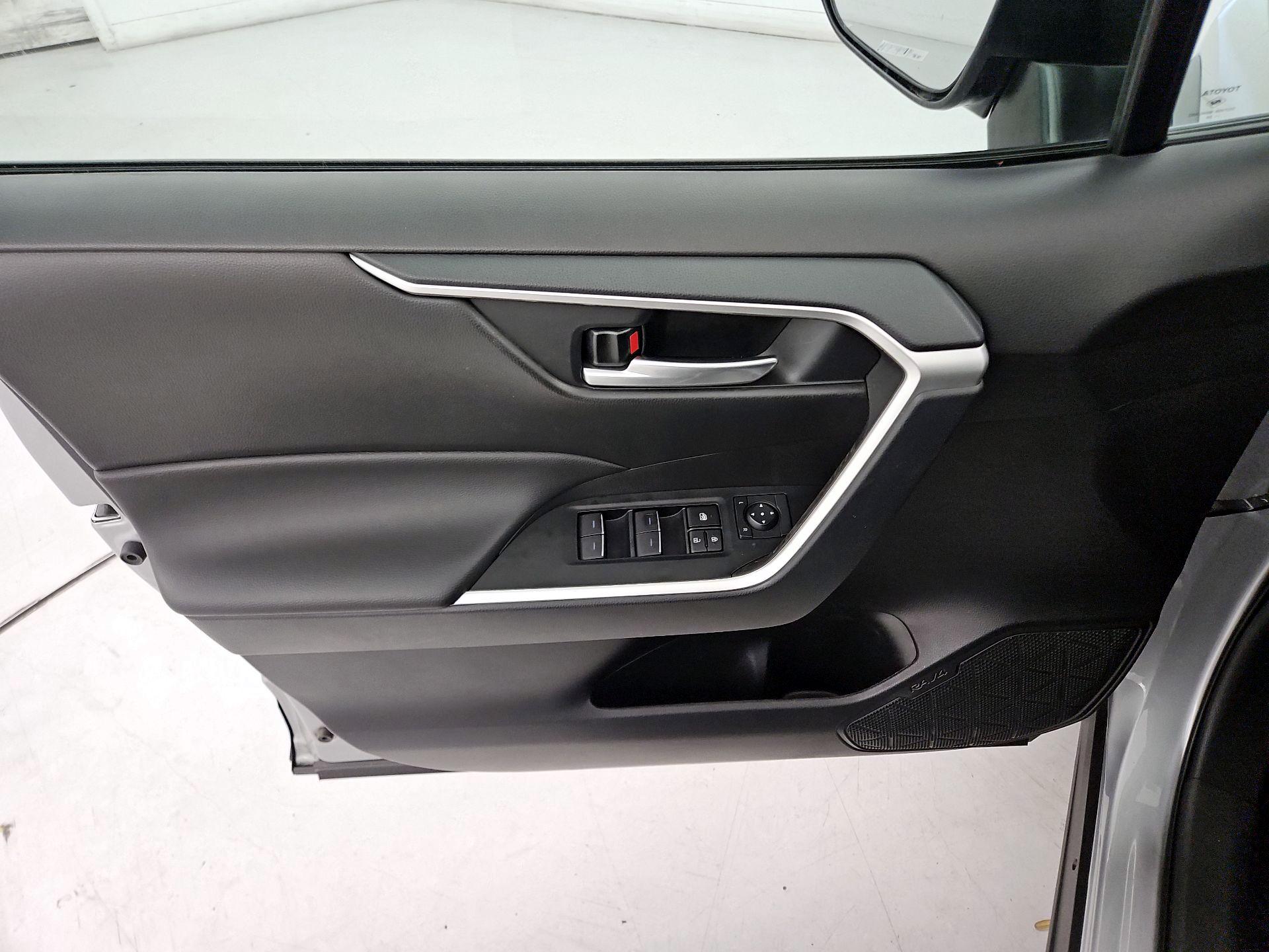 Thumbnail: 2024 Toyota RAV4 - 12