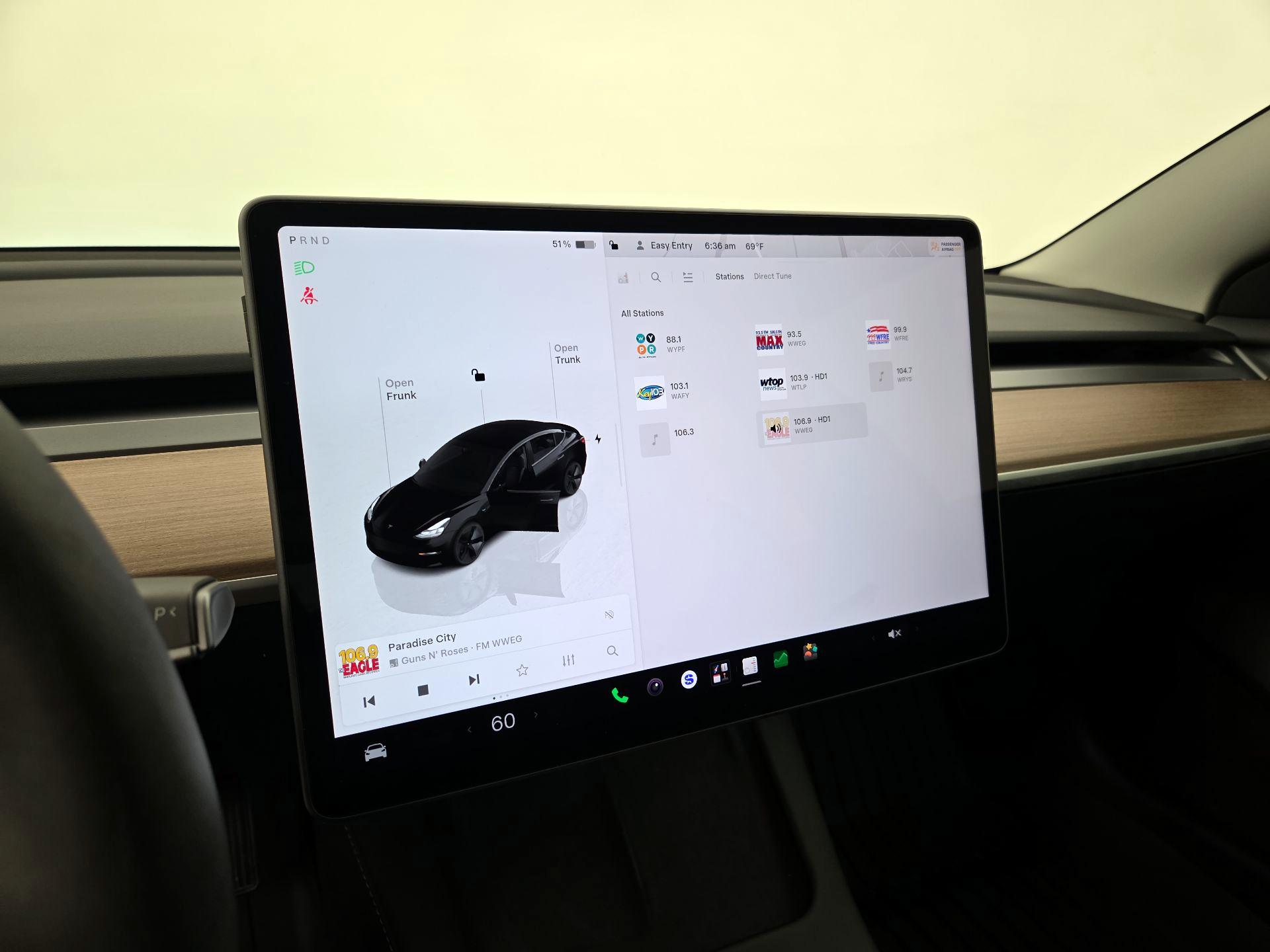 Thumbnail: 2023 Tesla Model 3 - 15