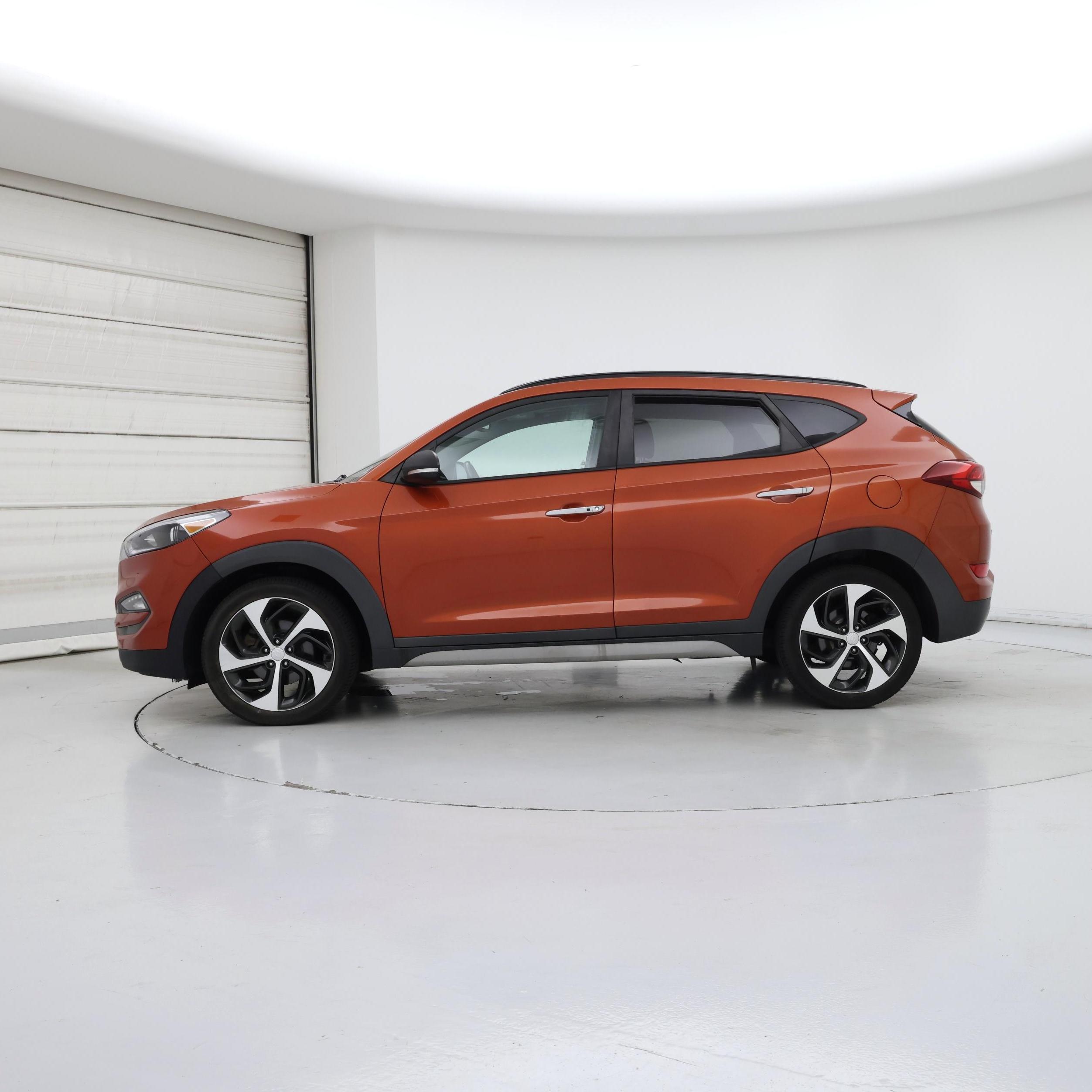 Thumbnail: 2017 Hyundai Tucson - 3