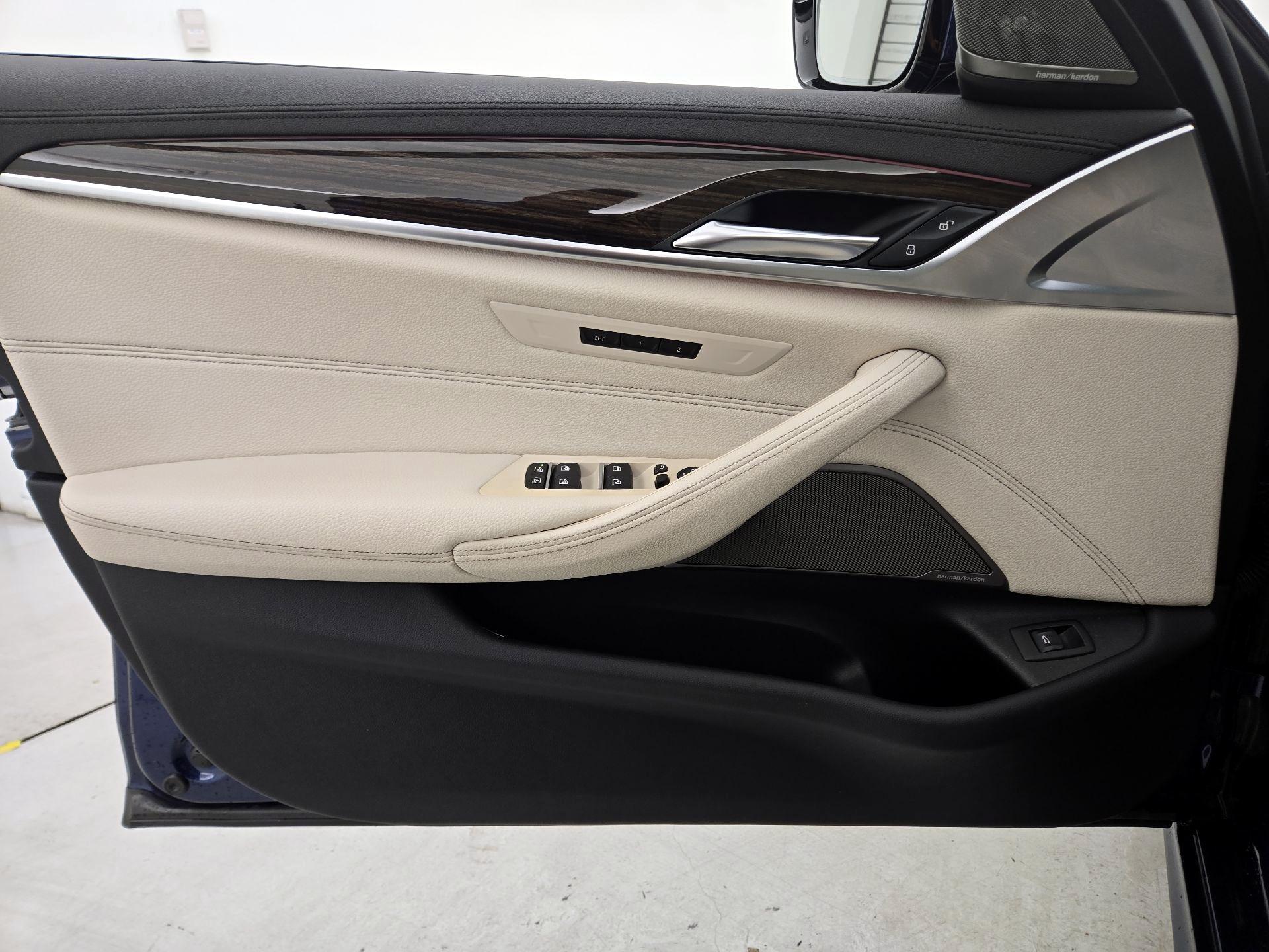 Thumbnail: 2020 BMW 5 Series - 12