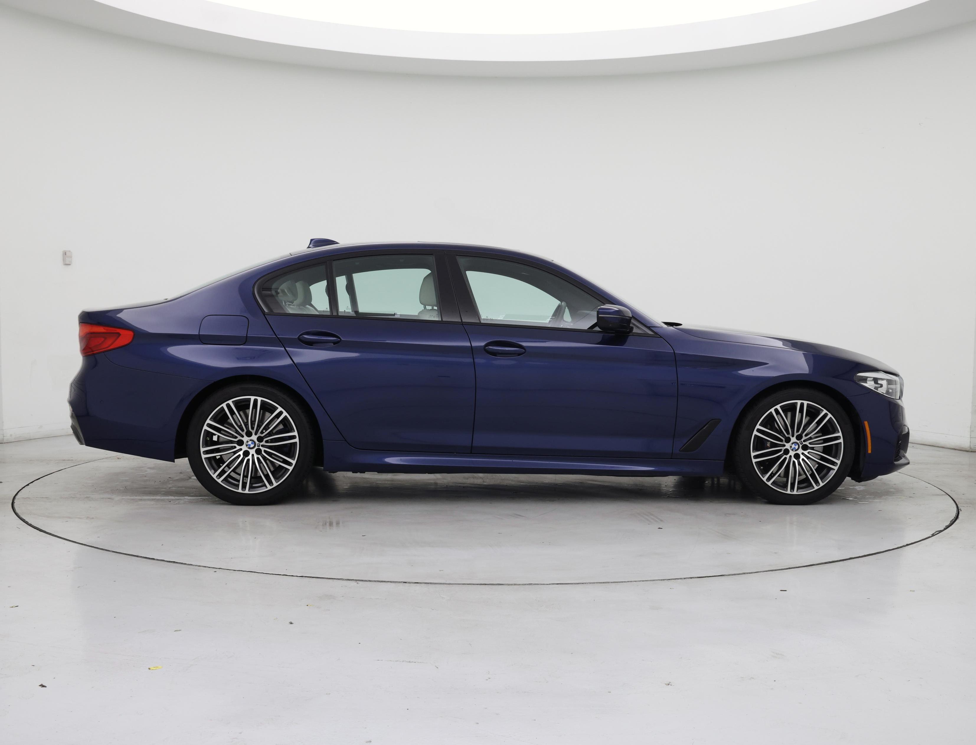 Thumbnail: 2020 BMW 5 Series - 7
