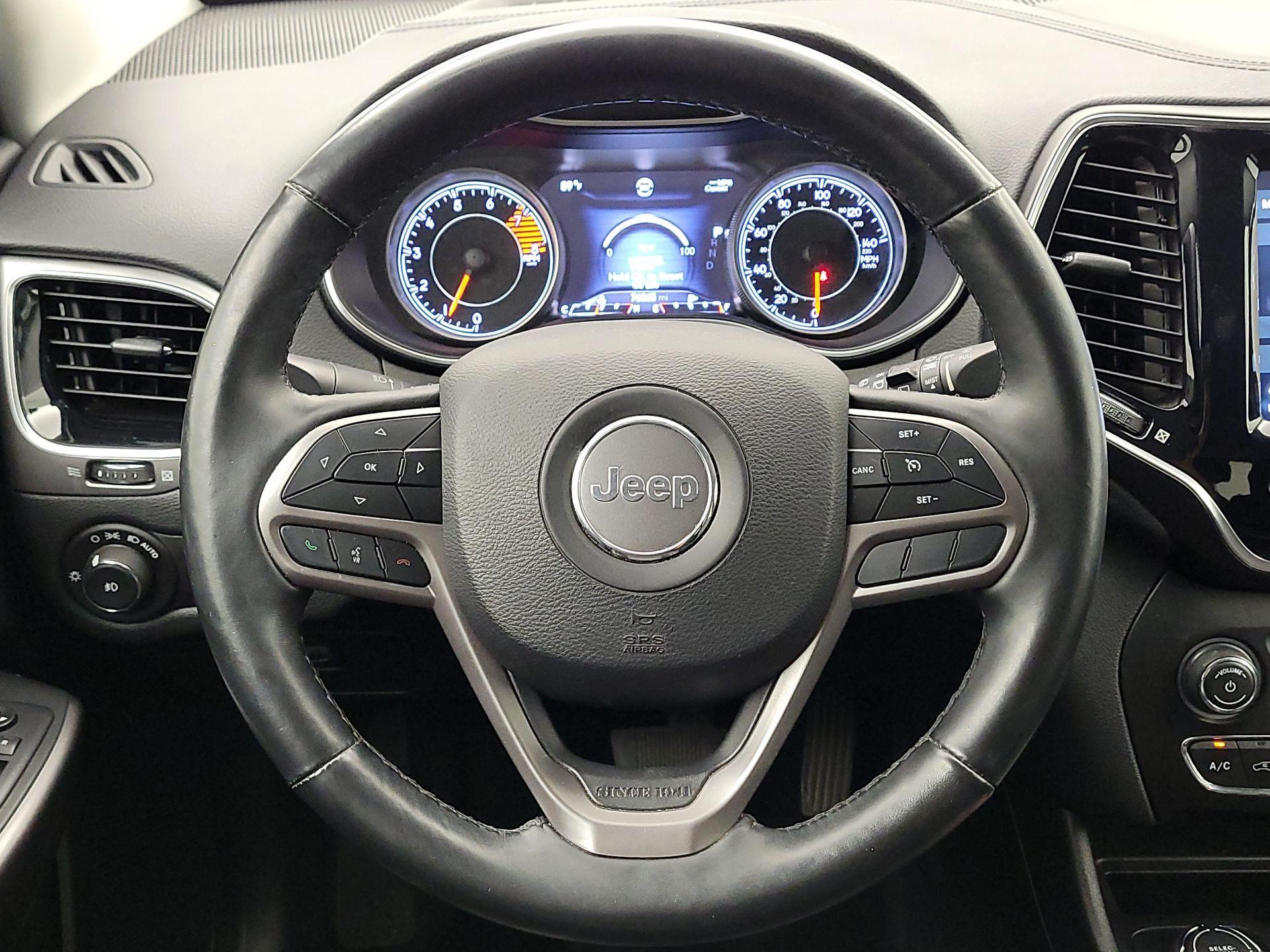 Thumbnail: 2019 Jeep Cherokee - 10