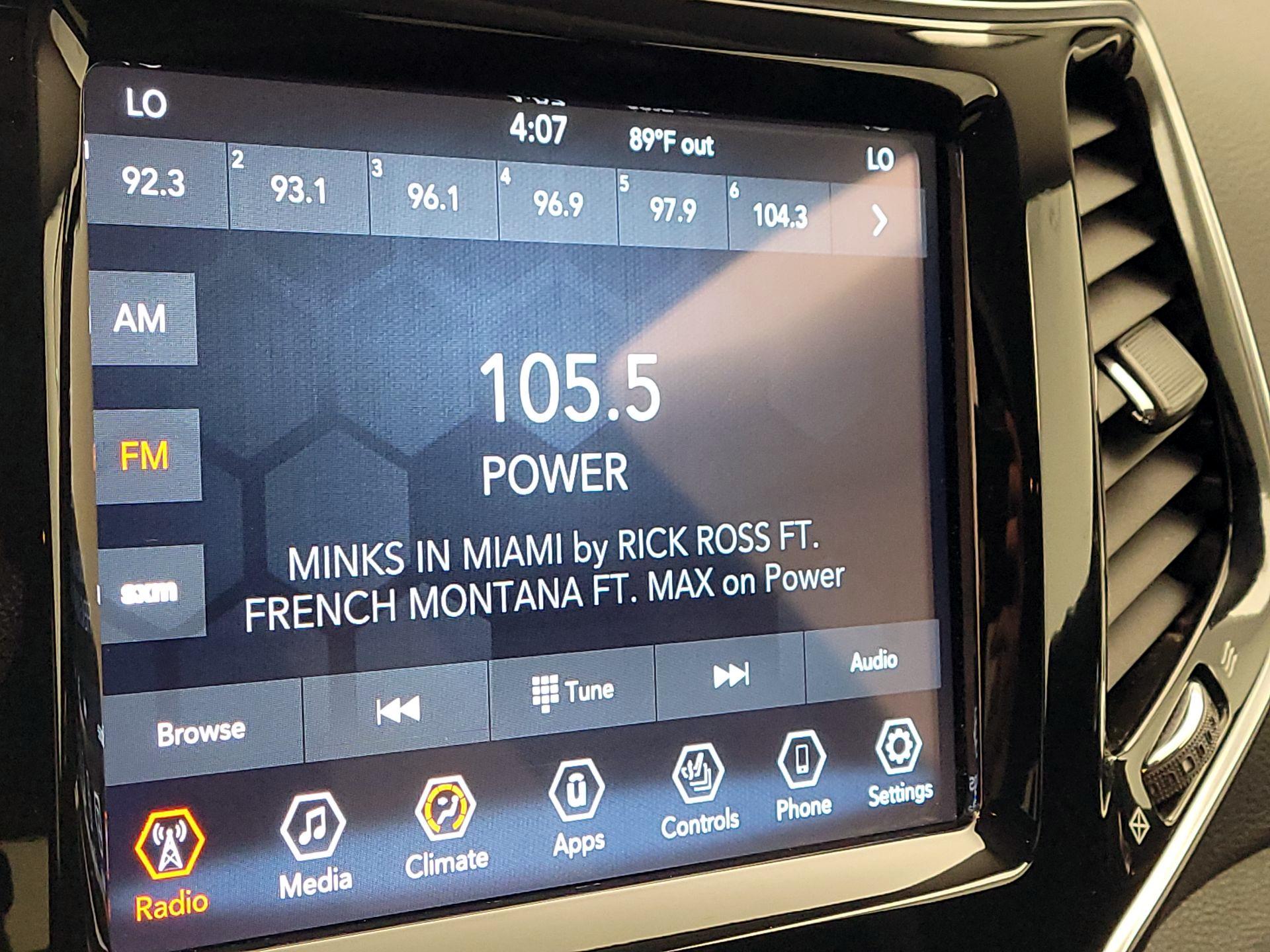 Thumbnail: 2019 Jeep Cherokee - 15