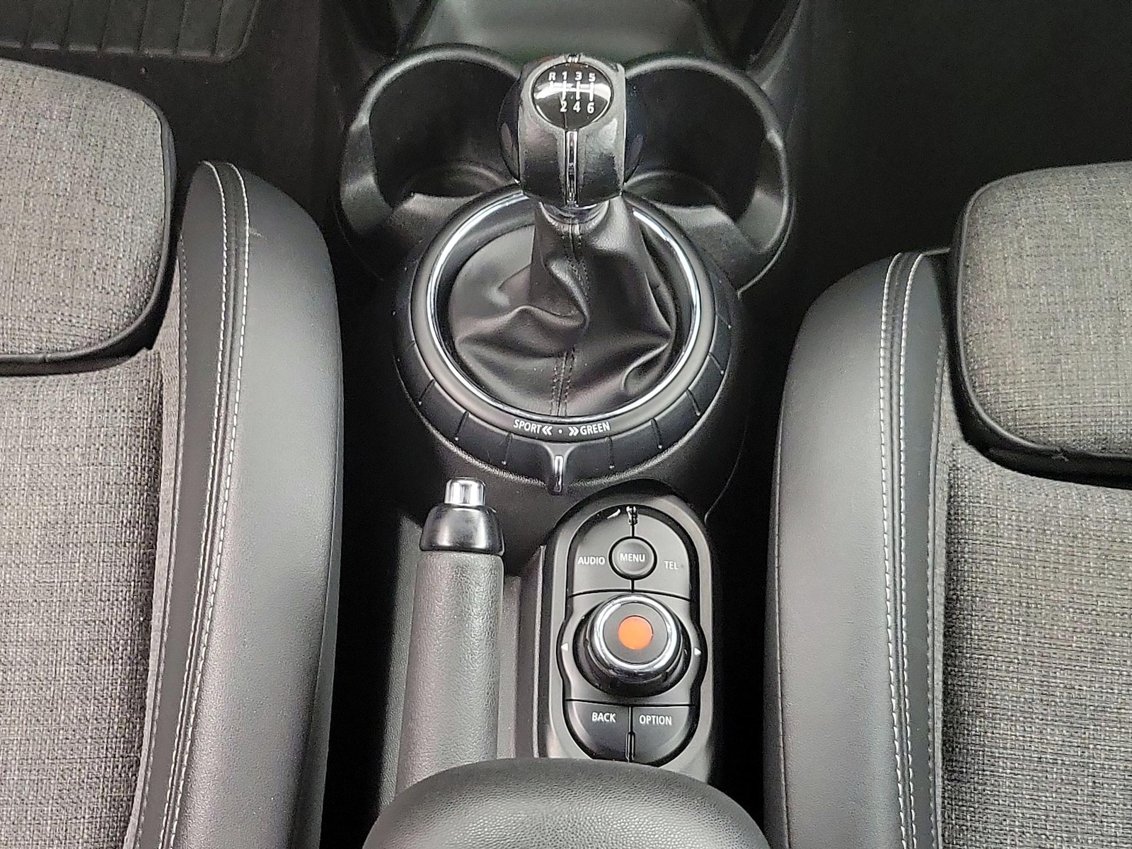 2016 MINI Cooper S - Photo 17