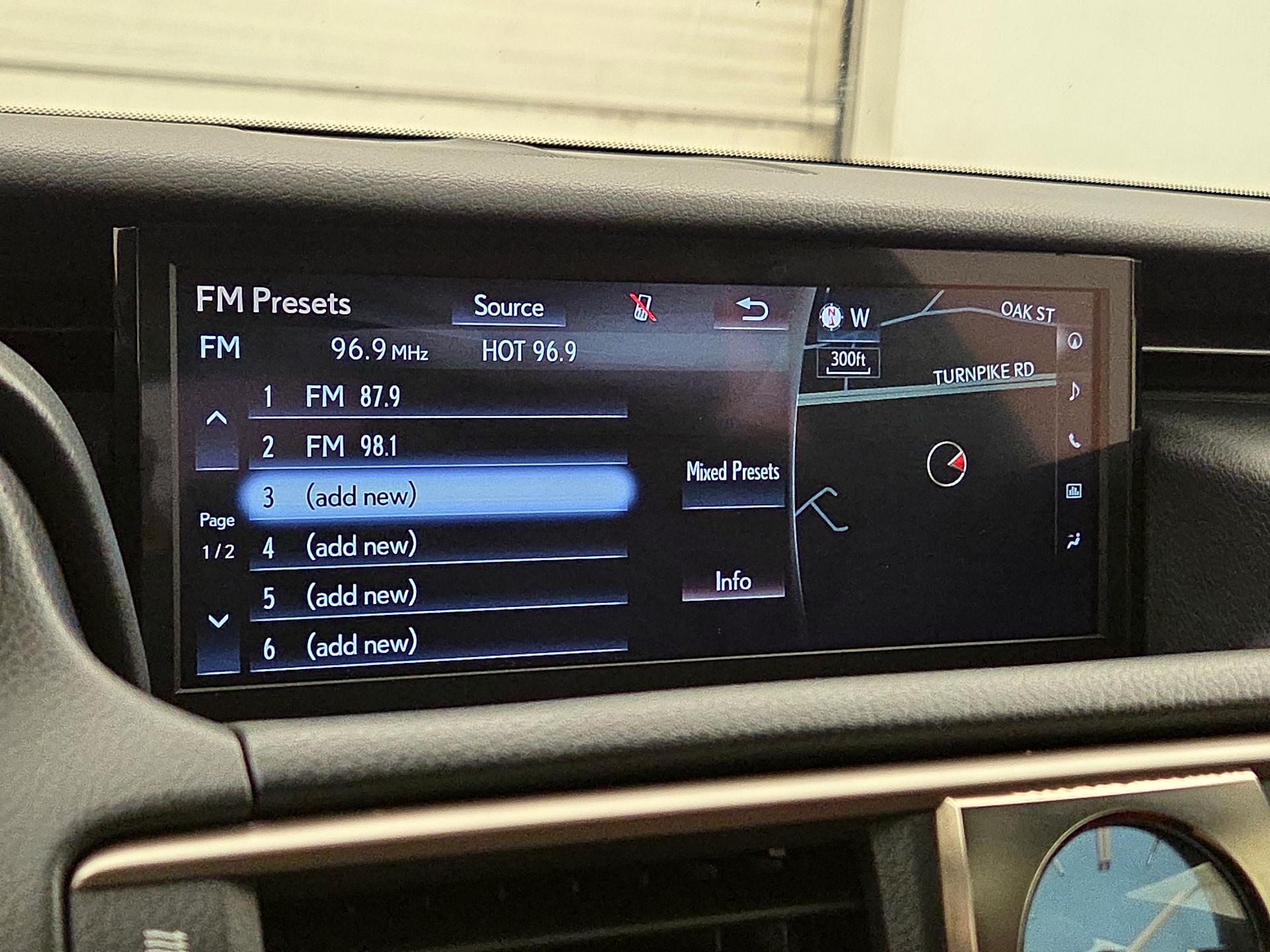 Thumbnail: 2018 Lexus IS - 16