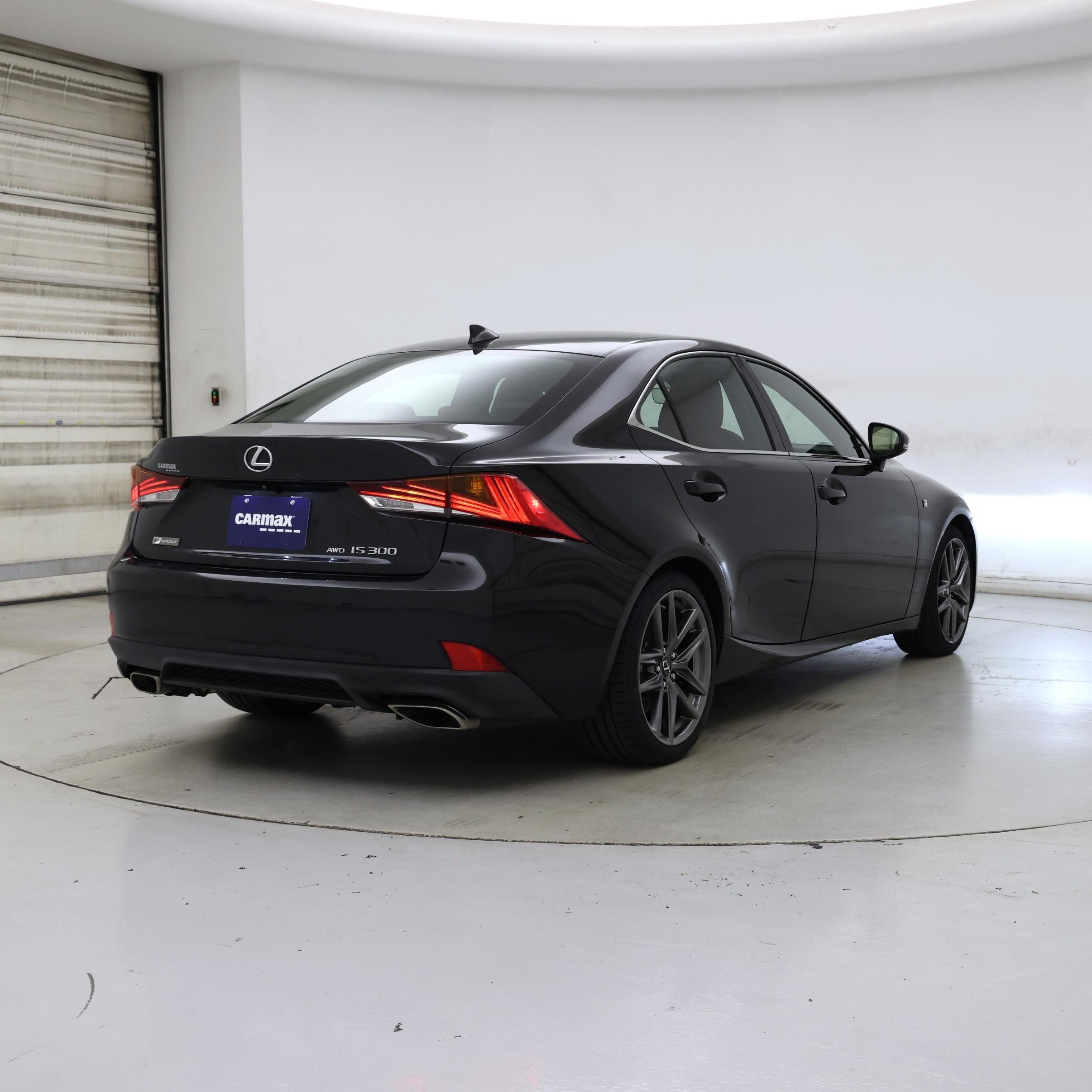 Thumbnail: 2018 Lexus IS - 8