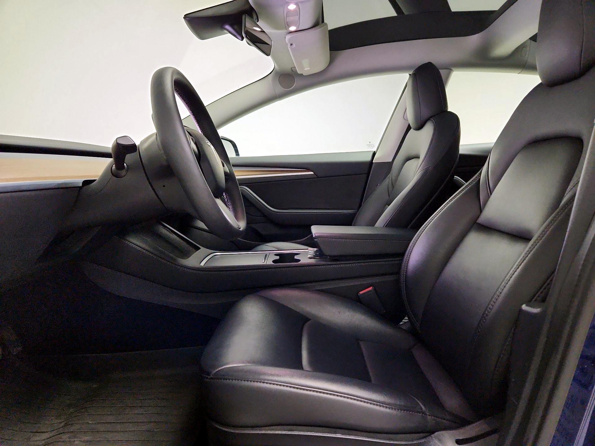 Thumbnail: 2022 Tesla Model 3 - 11