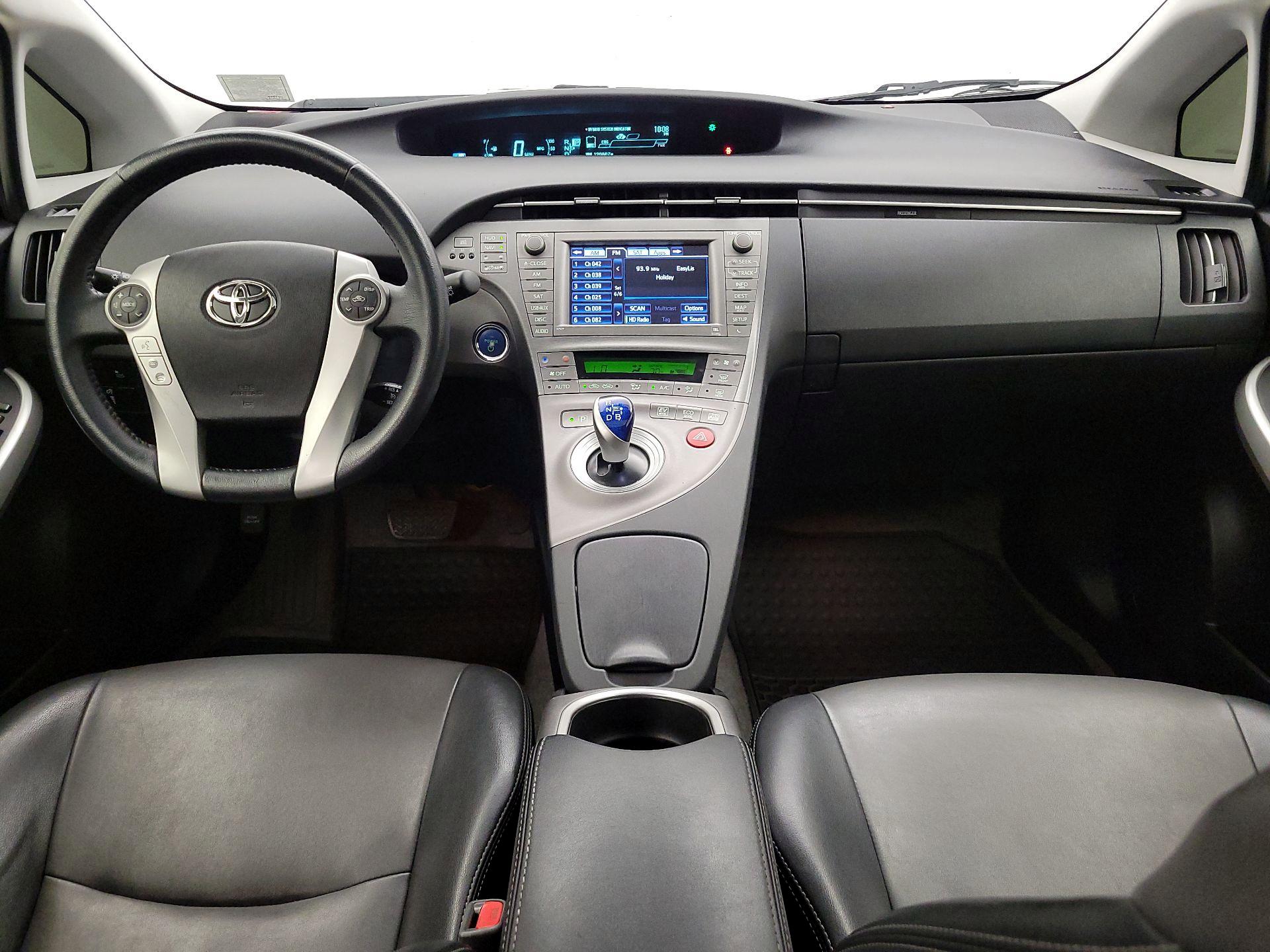 Thumbnail: 2015 Toyota Prius - 9