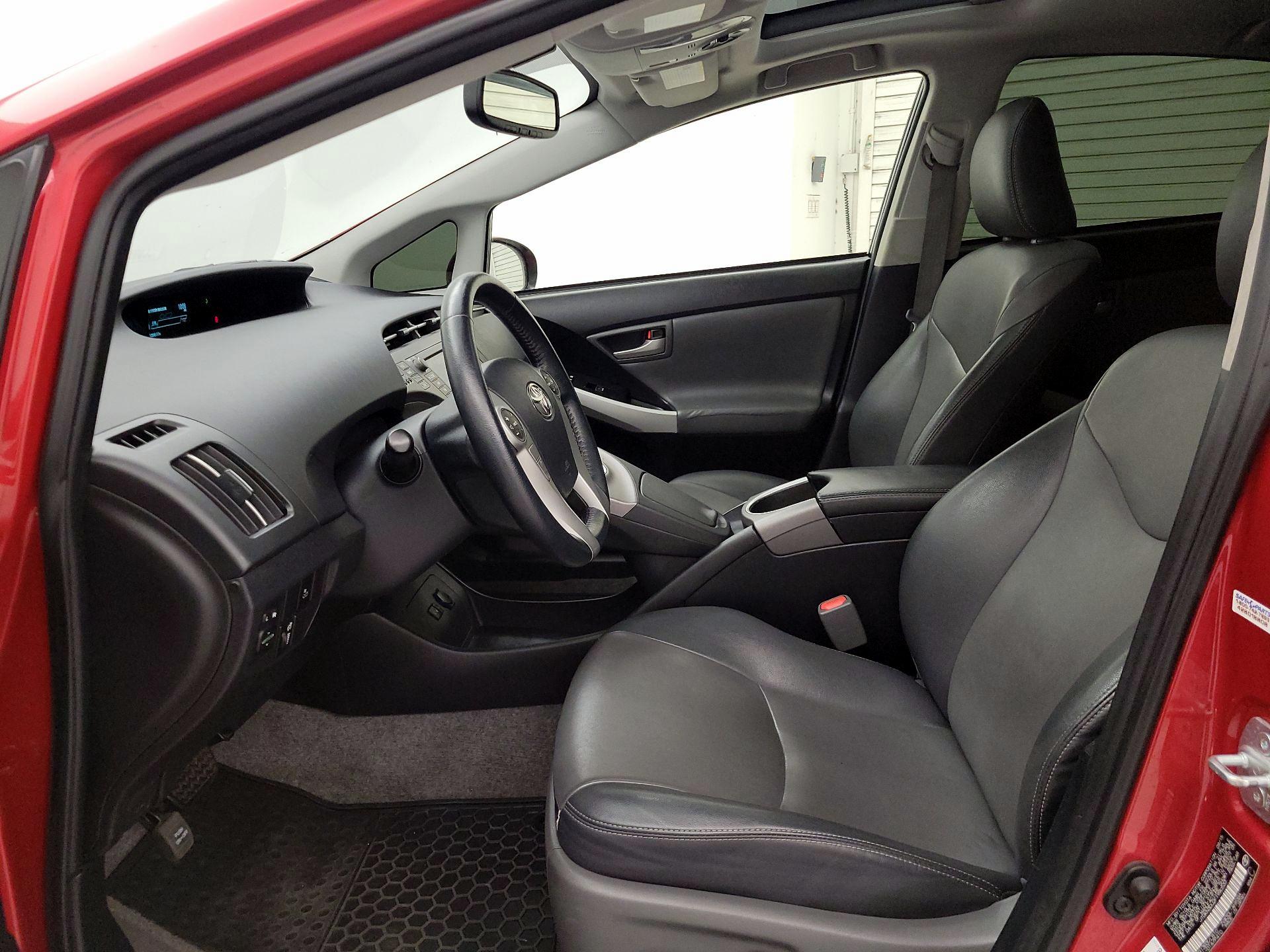 Thumbnail: 2015 Toyota Prius - 11