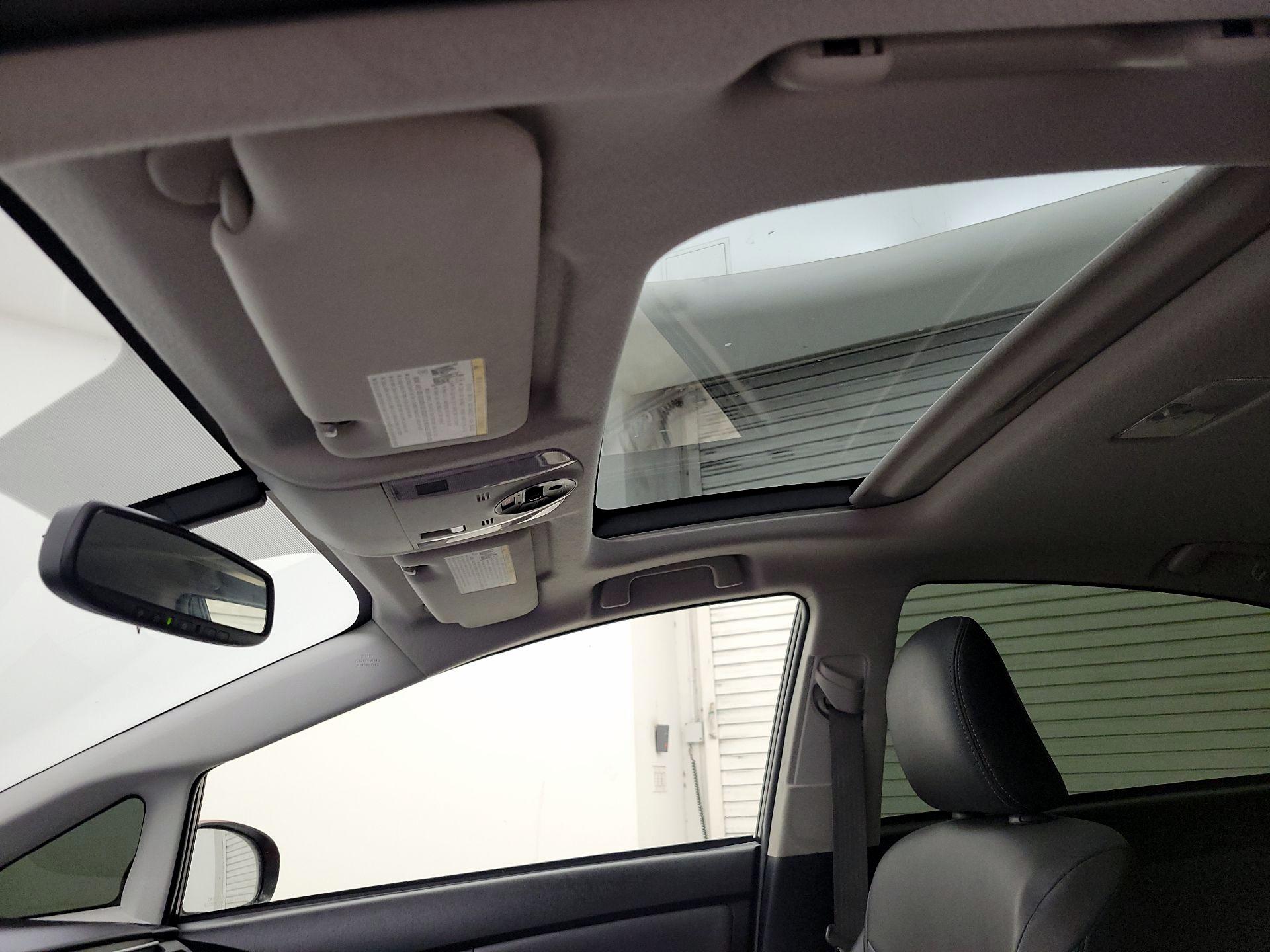 Thumbnail: 2015 Toyota Prius - 19