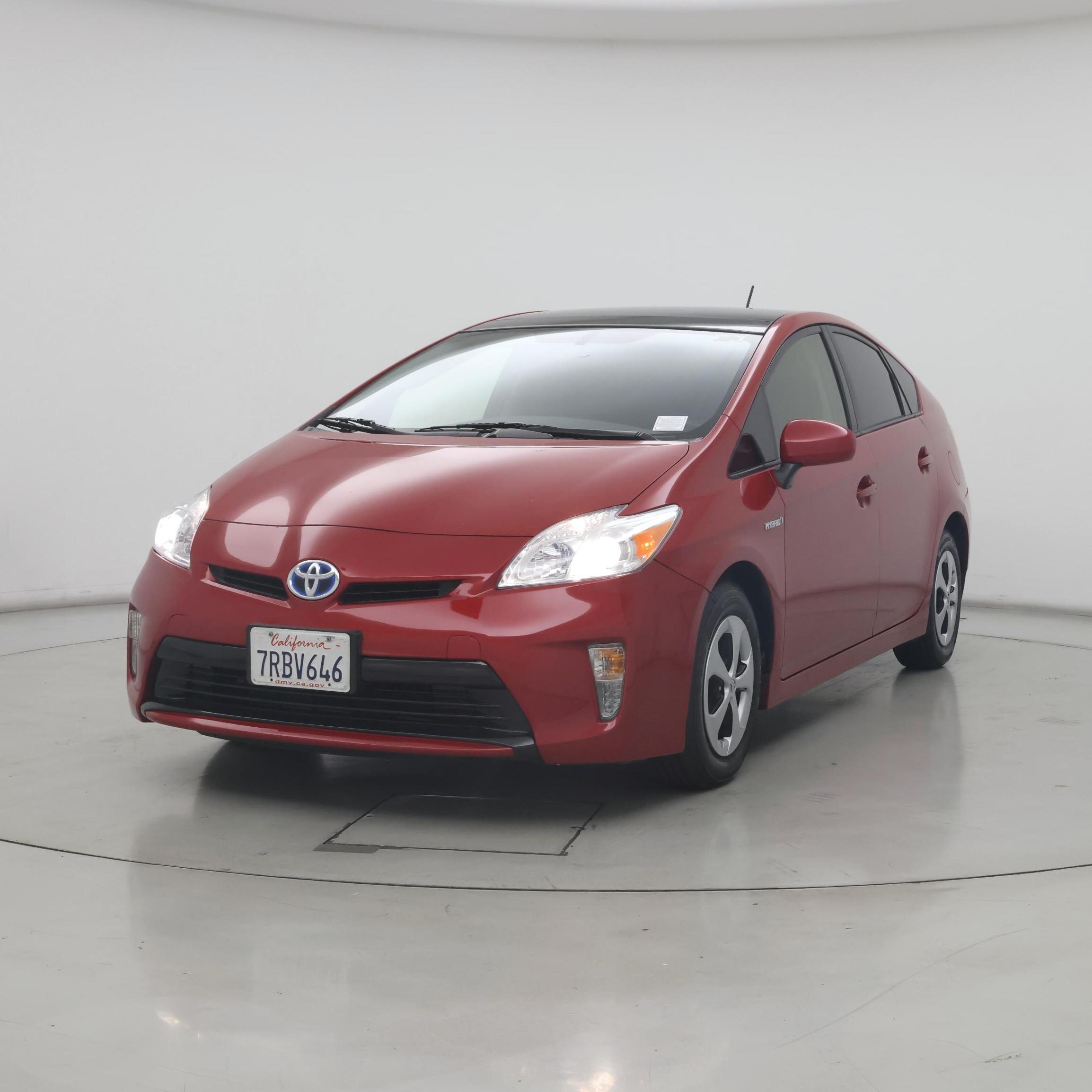 Thumbnail: 2015 Toyota Prius - 4