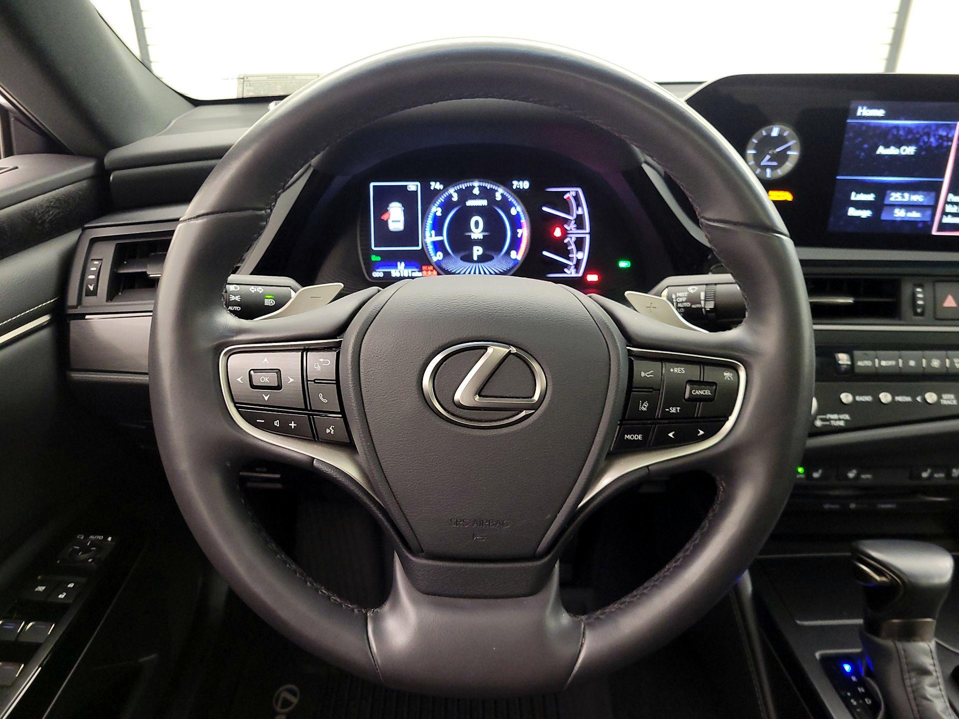 Thumbnail: 2022 Lexus ES - 10