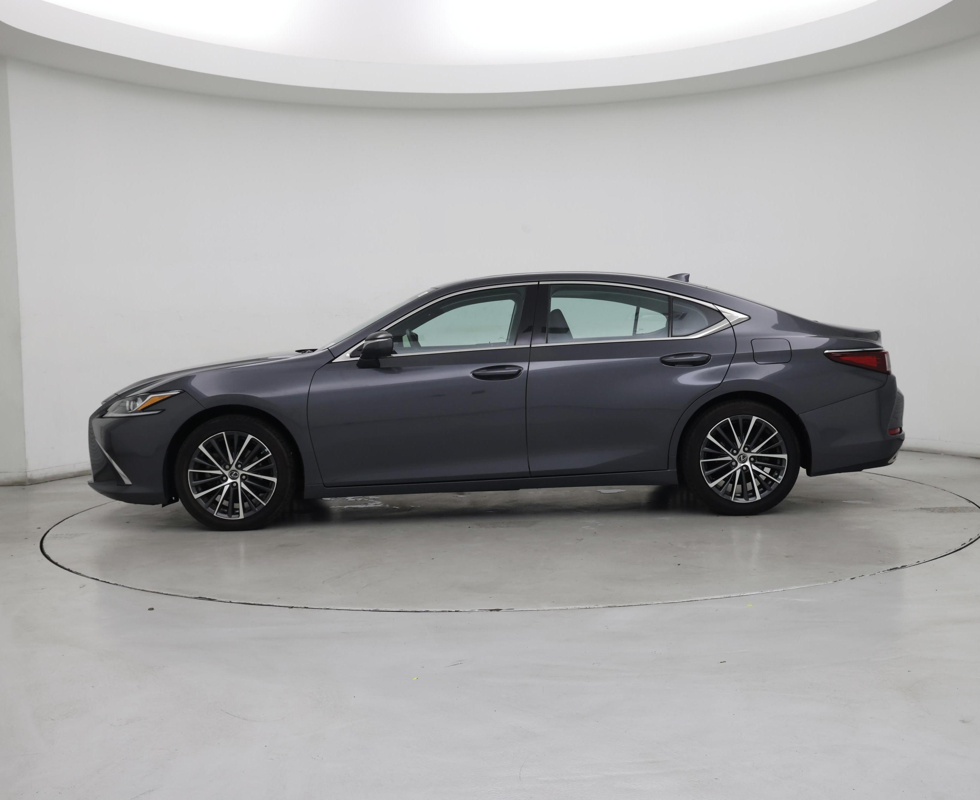 Thumbnail: 2022 Lexus ES - 3