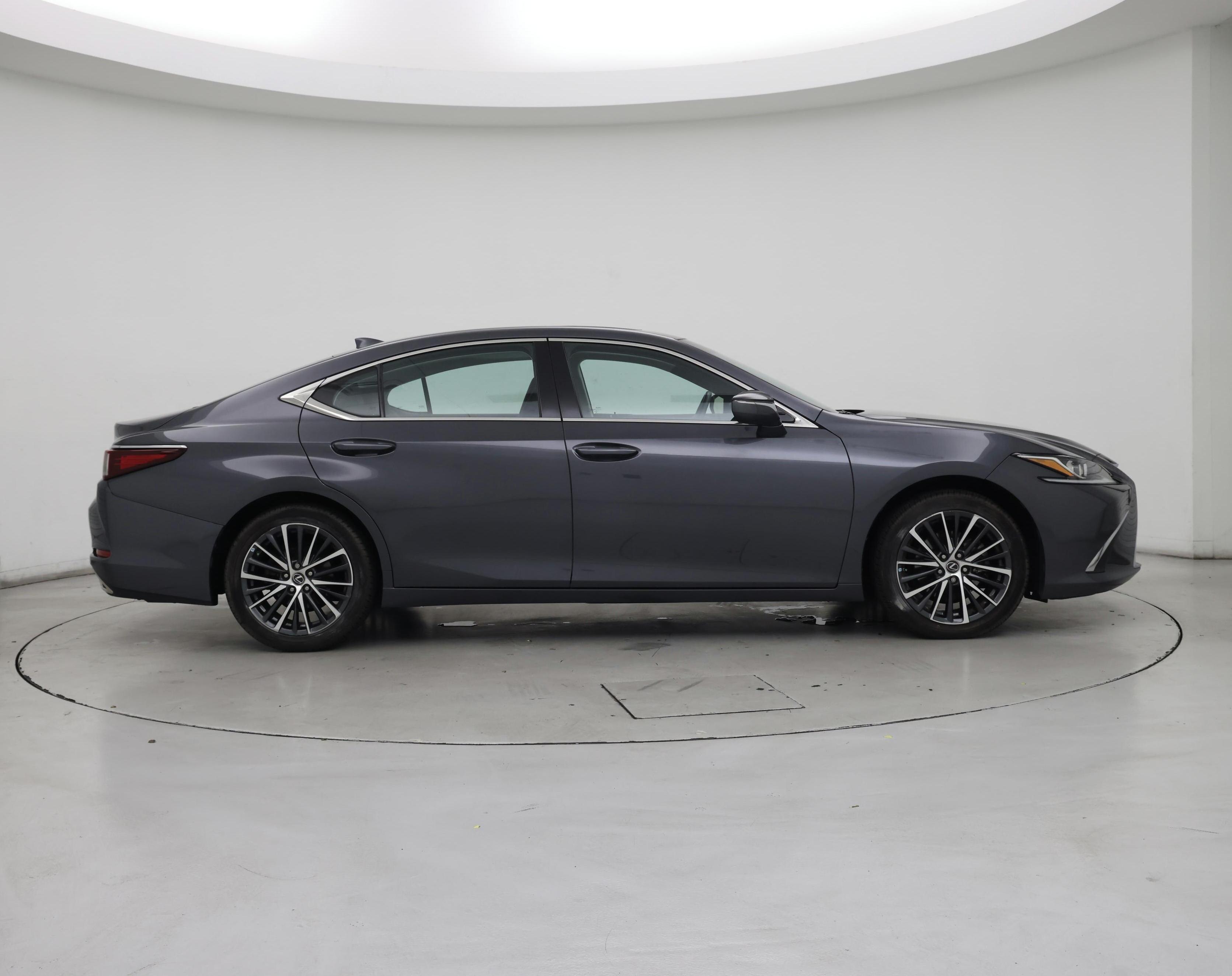 Thumbnail: 2022 Lexus ES - 7