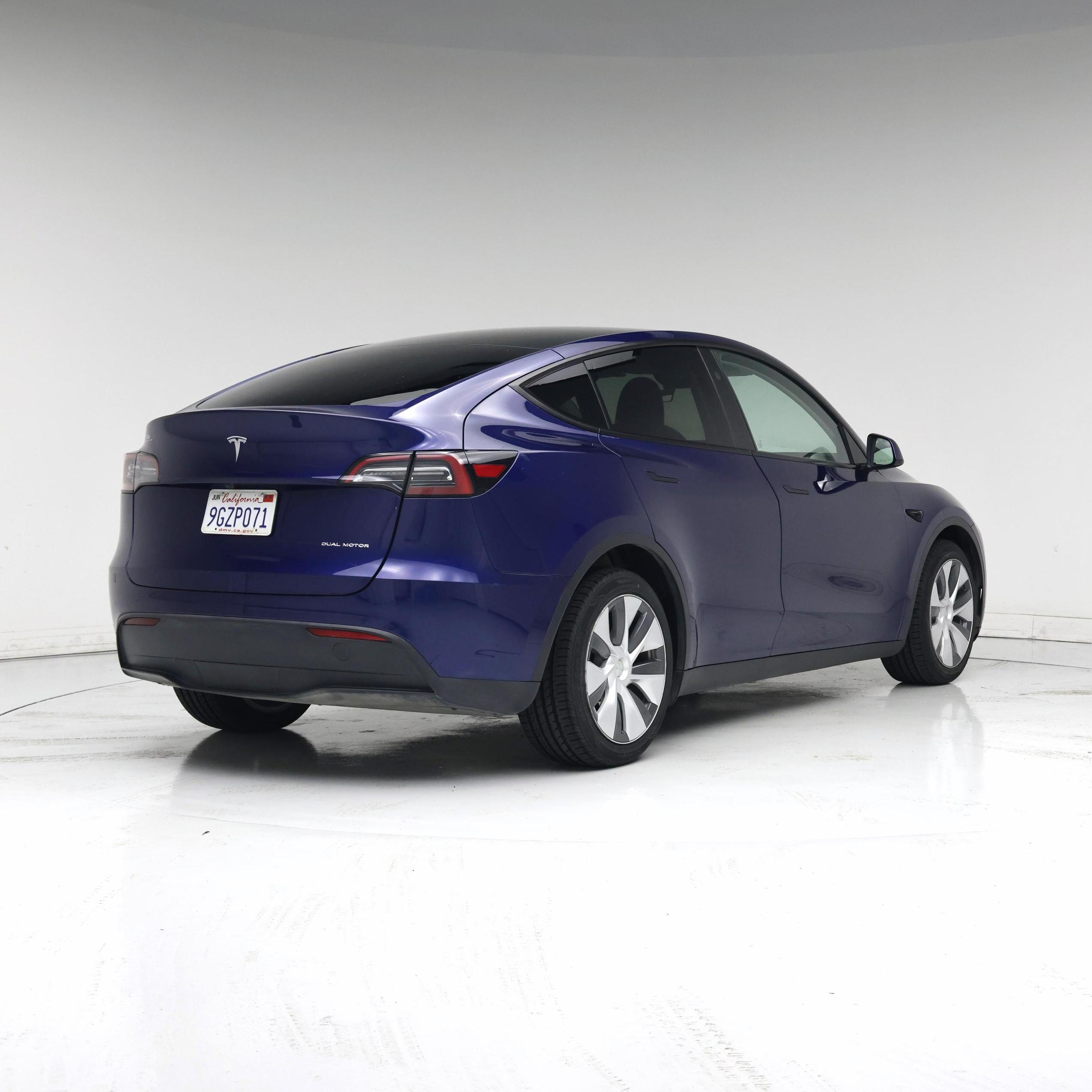 Thumbnail: 2023 Tesla Model Y - 8