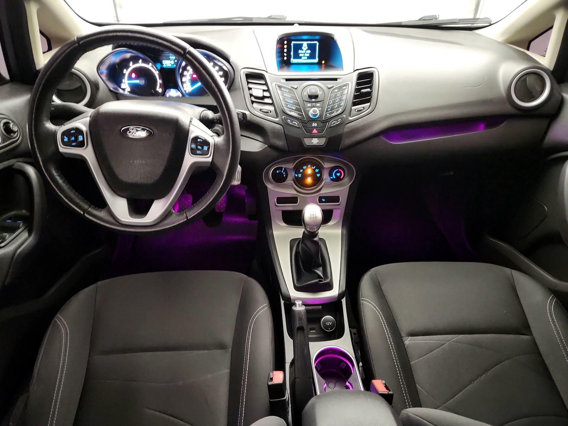 Thumbnail: 2014 Ford Fiesta - 9
