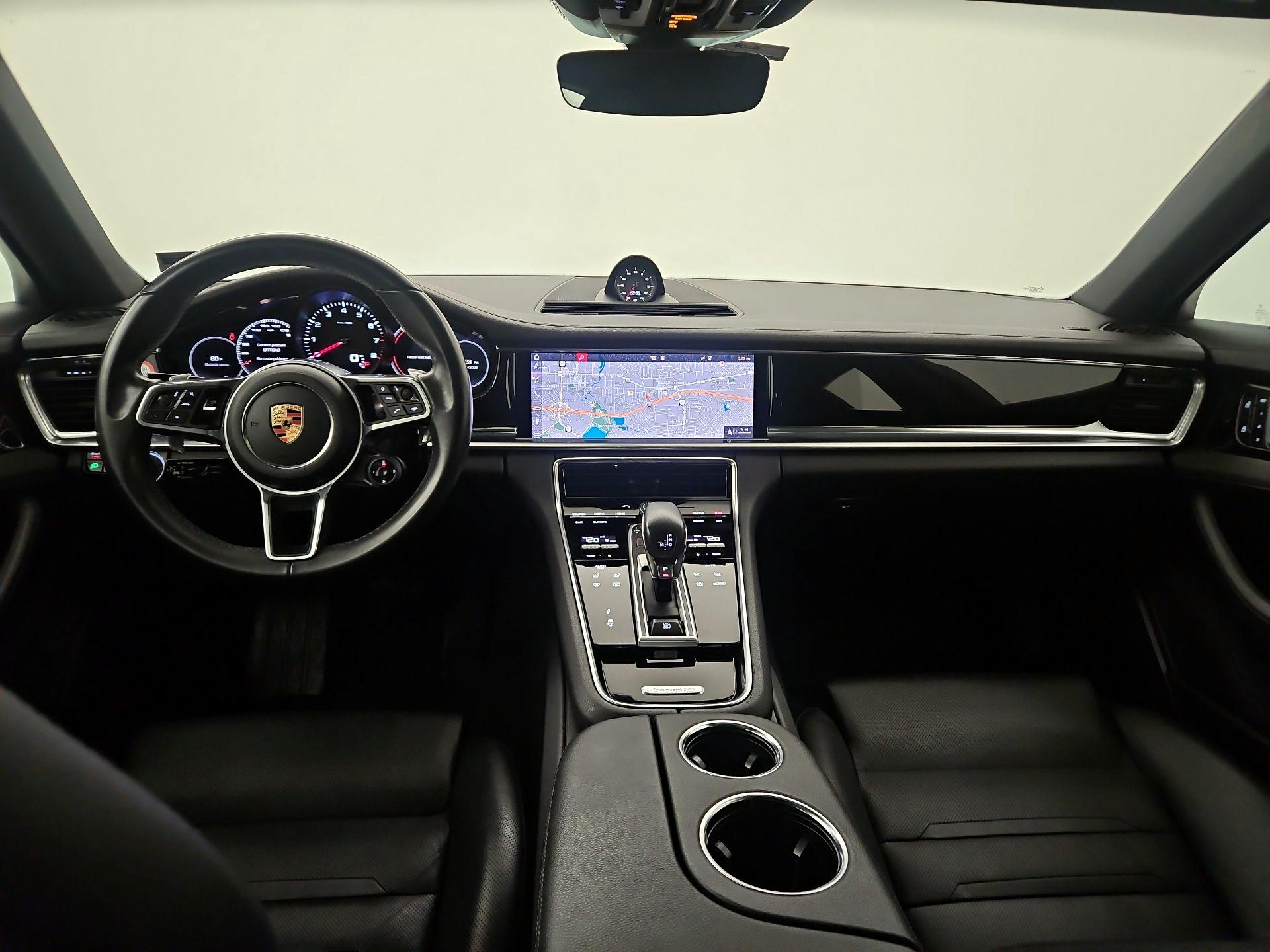 Thumbnail: 2019 Porsche Panamera - 9